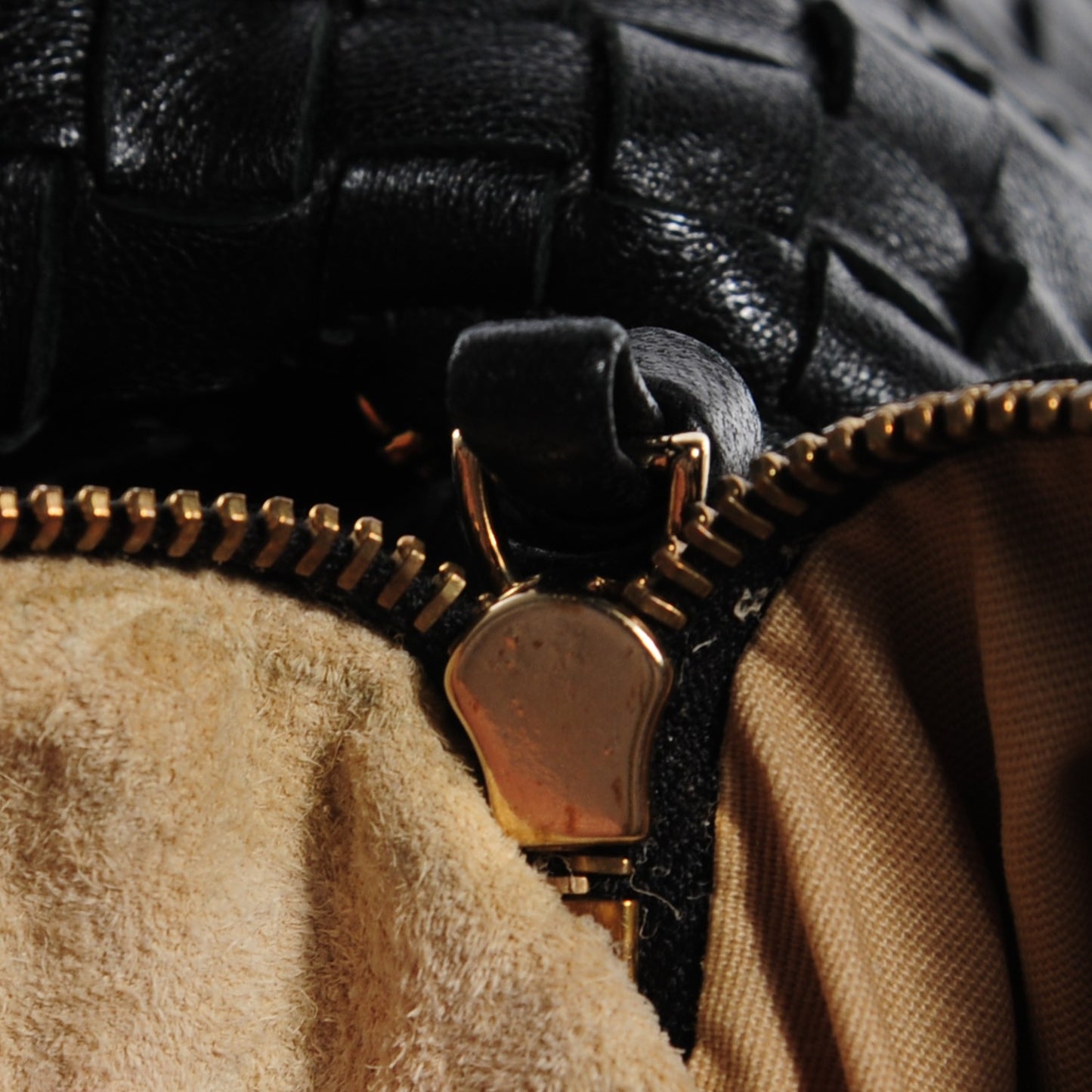 Nappa Intrecciato Medium Veneta Hobo Nero Black