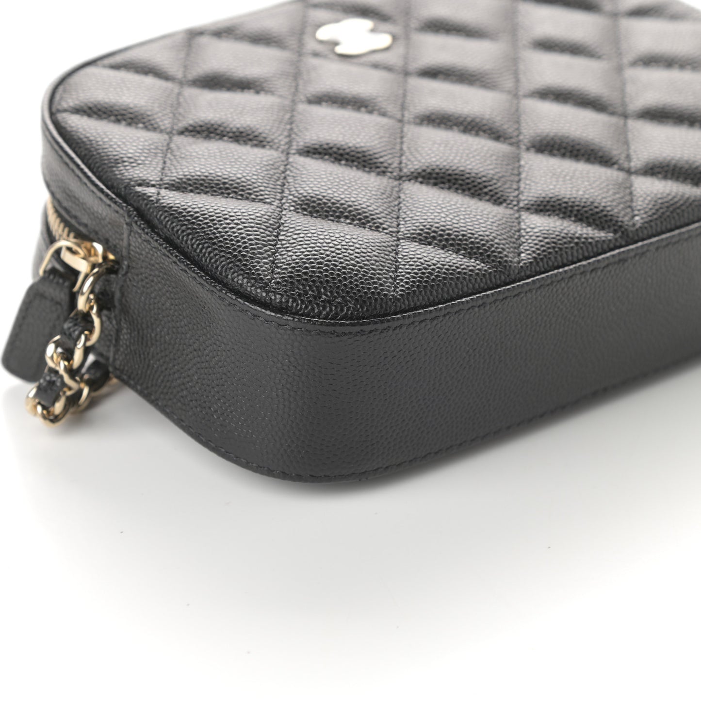 Caviar Quilted Vanity With Chain Black