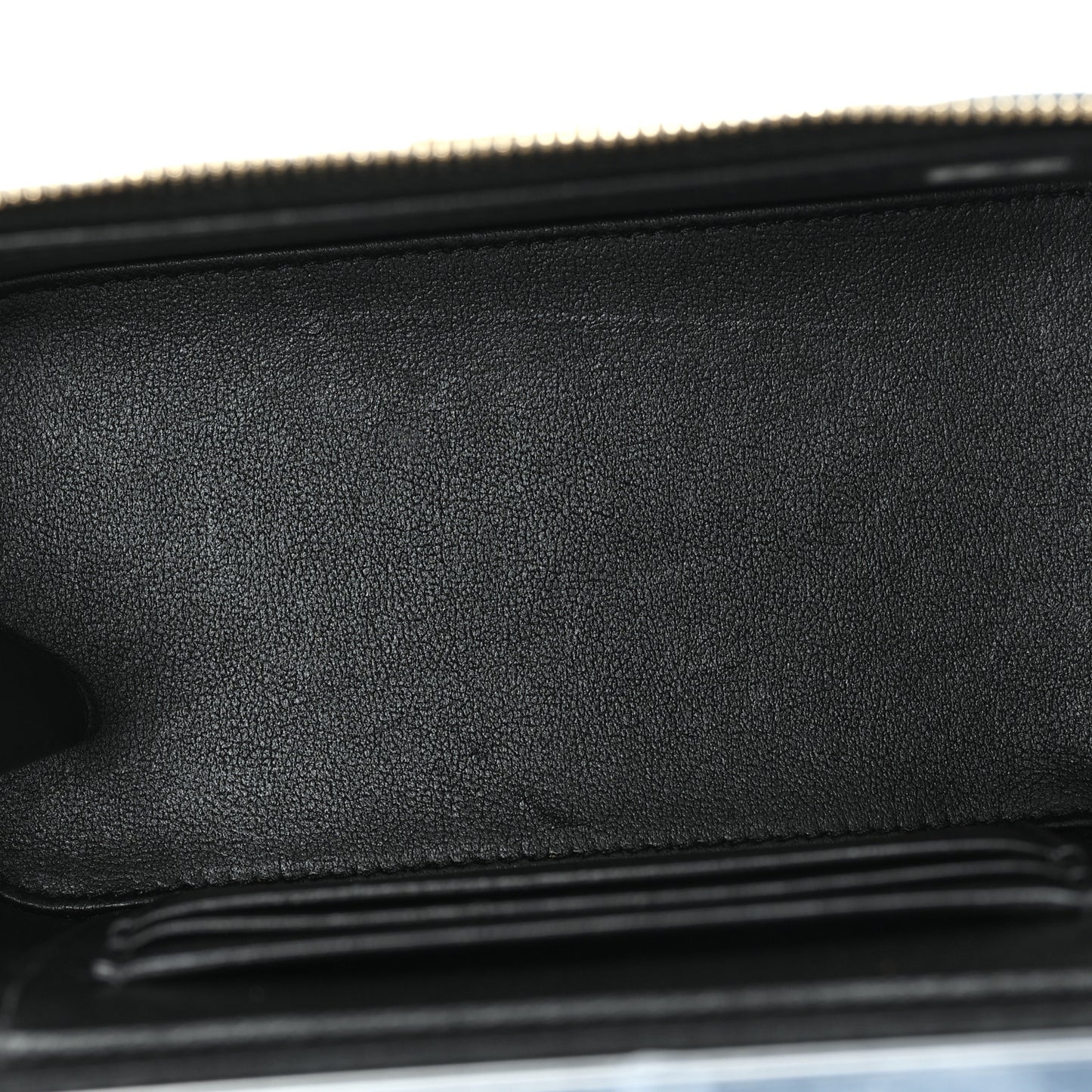 Lambskin Quilted Small Top Handle Vanity Case With Chain Black