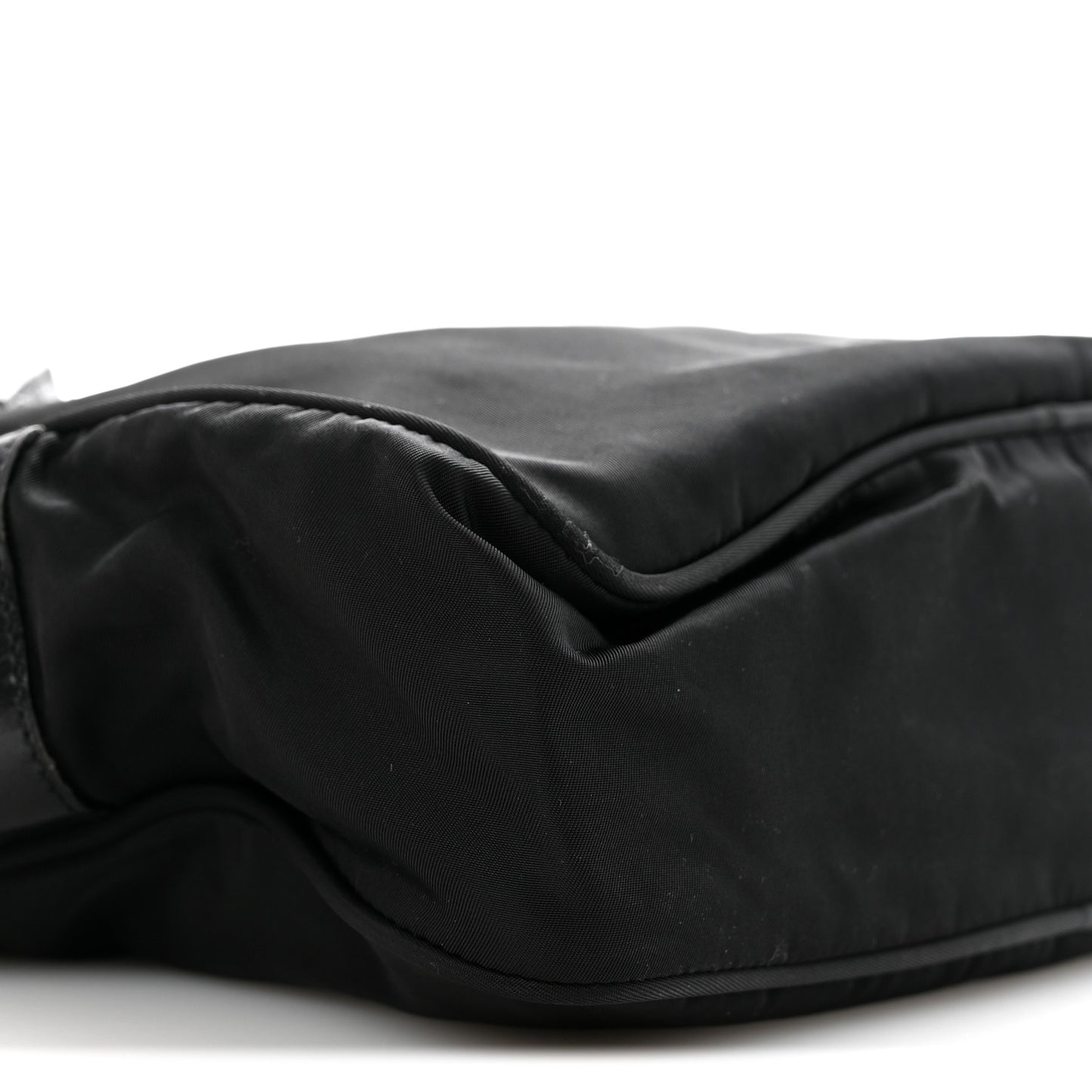 Nylon Vela Messenger Bag Black