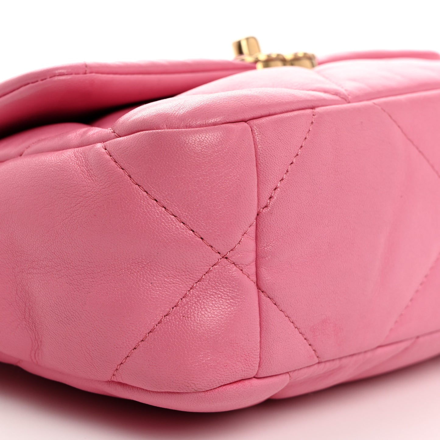 Lambskin Quilted Medium Chanel 19 Flap Pink