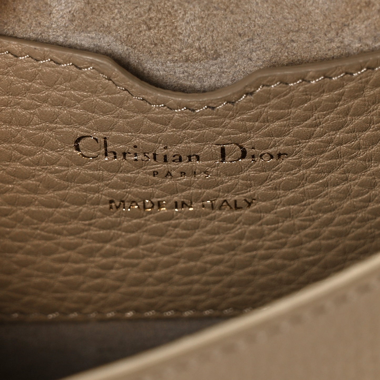 Grained Calfskin Medium Bobby Flap Beige