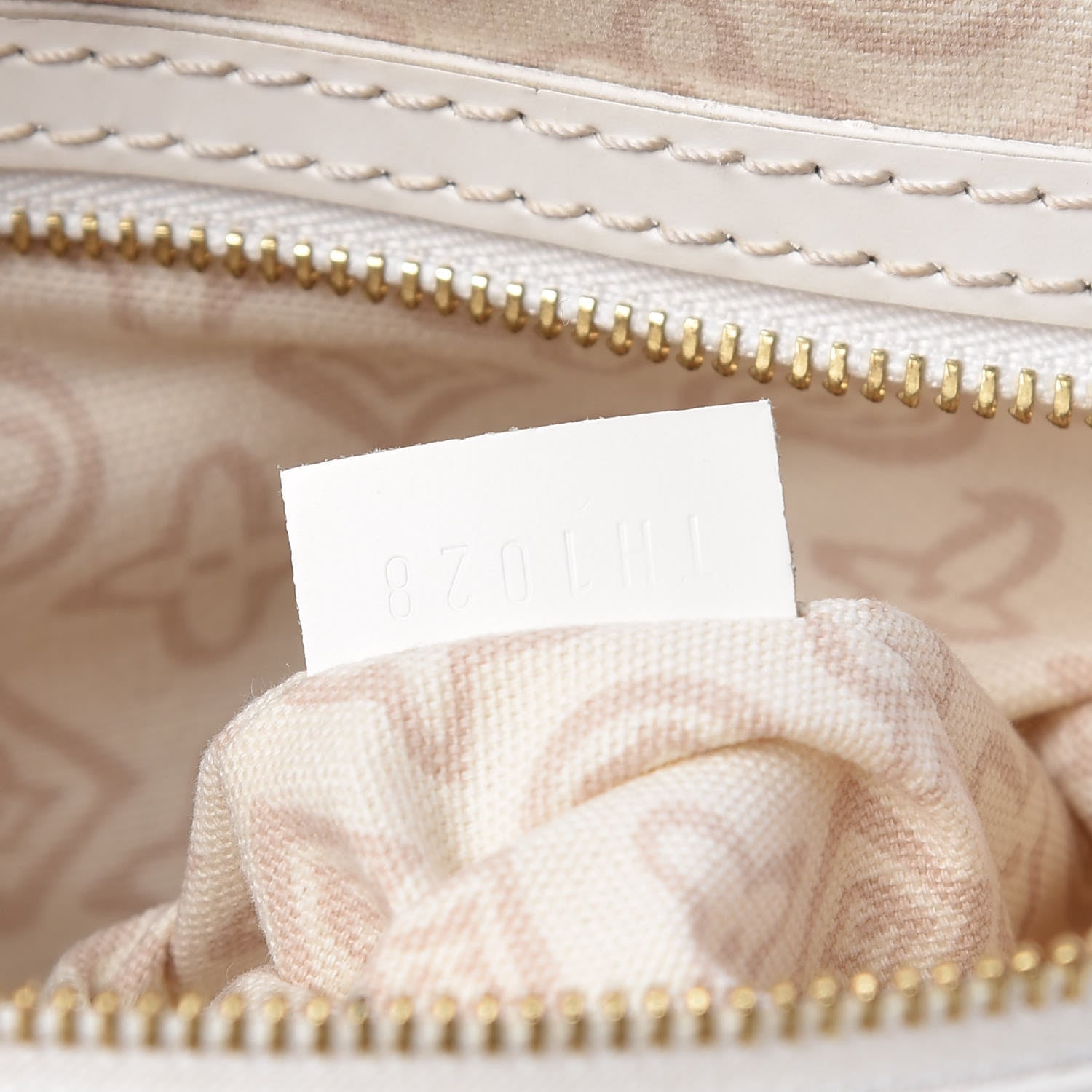 Louis Vuitton Tahitienne Cabas PM Sandy 9 of 10