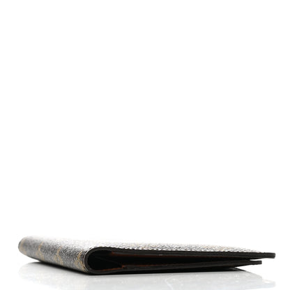 Louis Vuitton Monogram Passport Cover 4 of 7