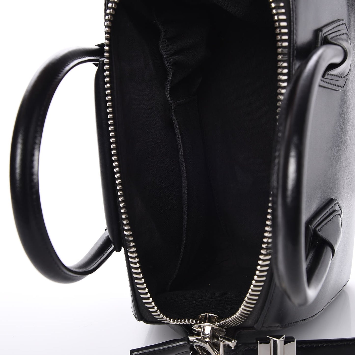 Shiny Lord Calfskin Small Antigona Black