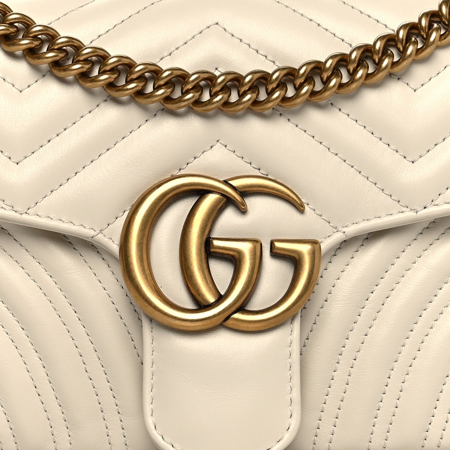 Calfskin Matelasse Small GG Marmont Shoulder Bag White