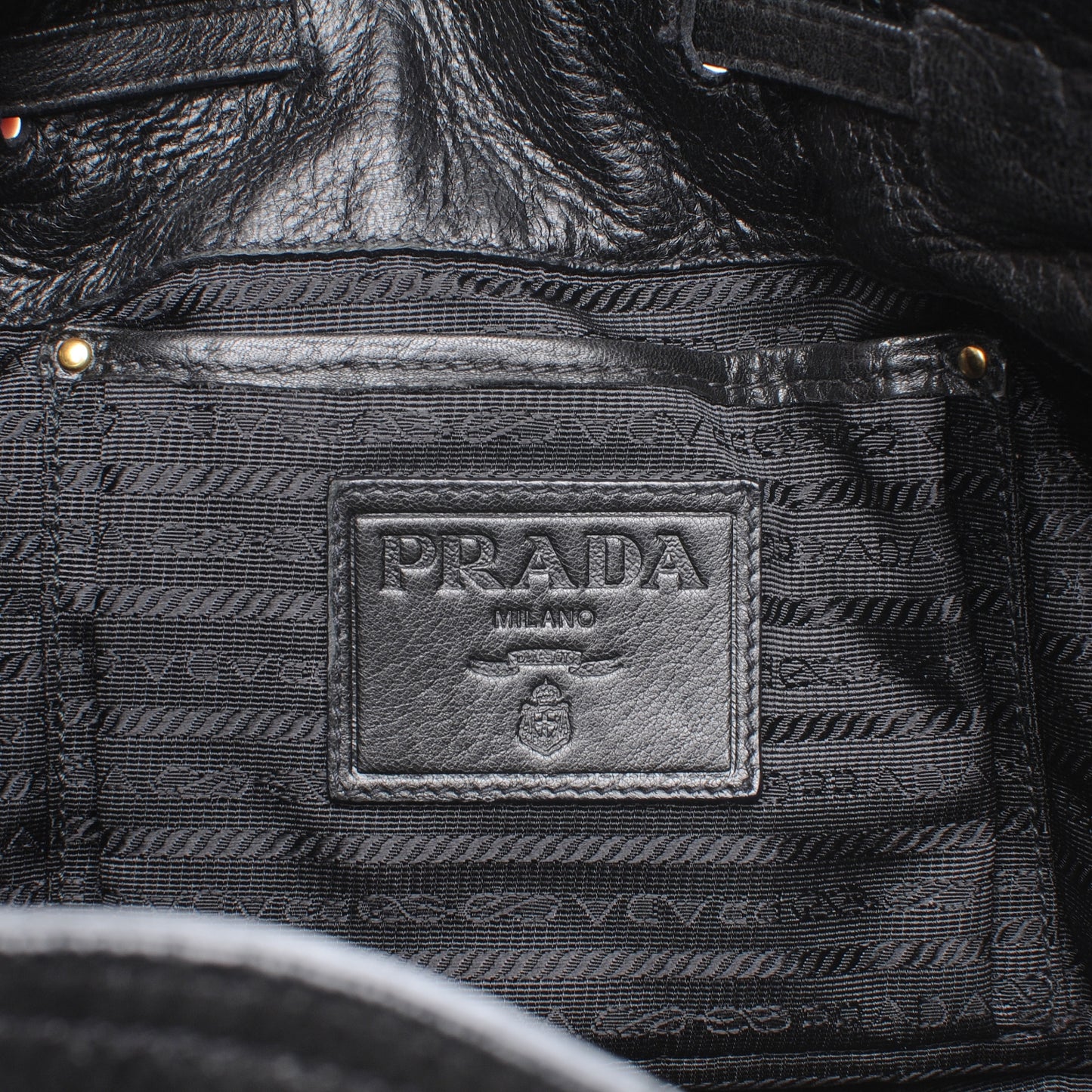 Leather Gaufre Drawstring XL Nero Black