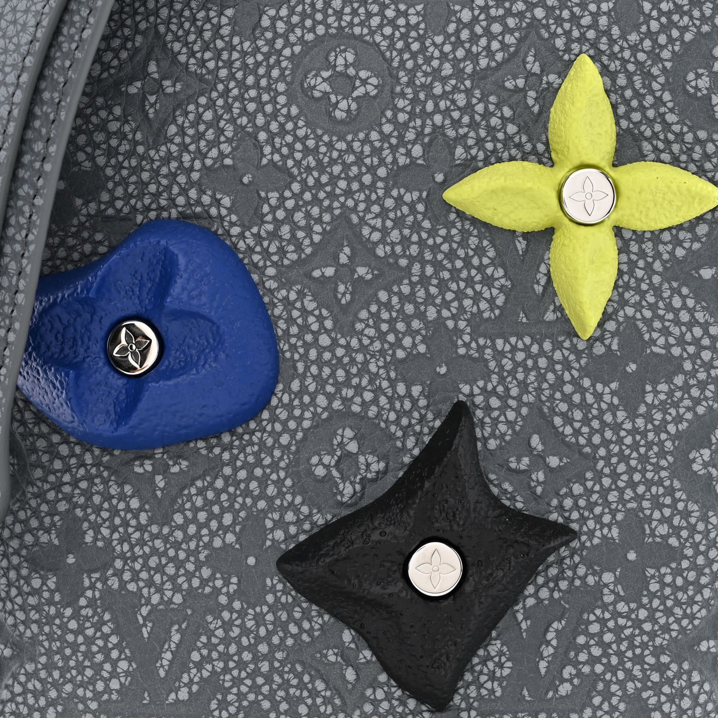 Taurillon Monogram Chalk Hobo Cruiser PM Granite Gray