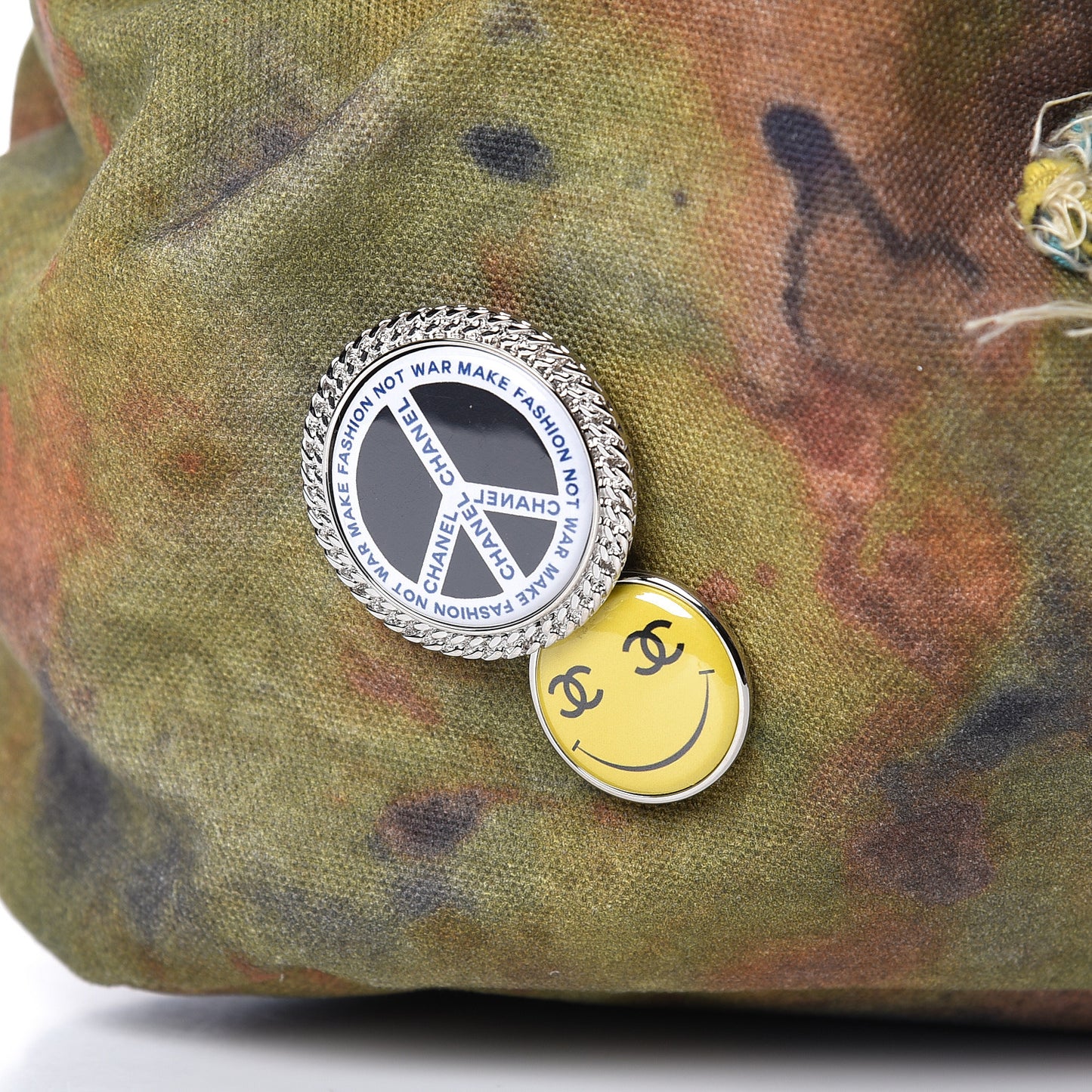 Washed Toile Graffiti On The Pavements Bowler Khaki Multicolor