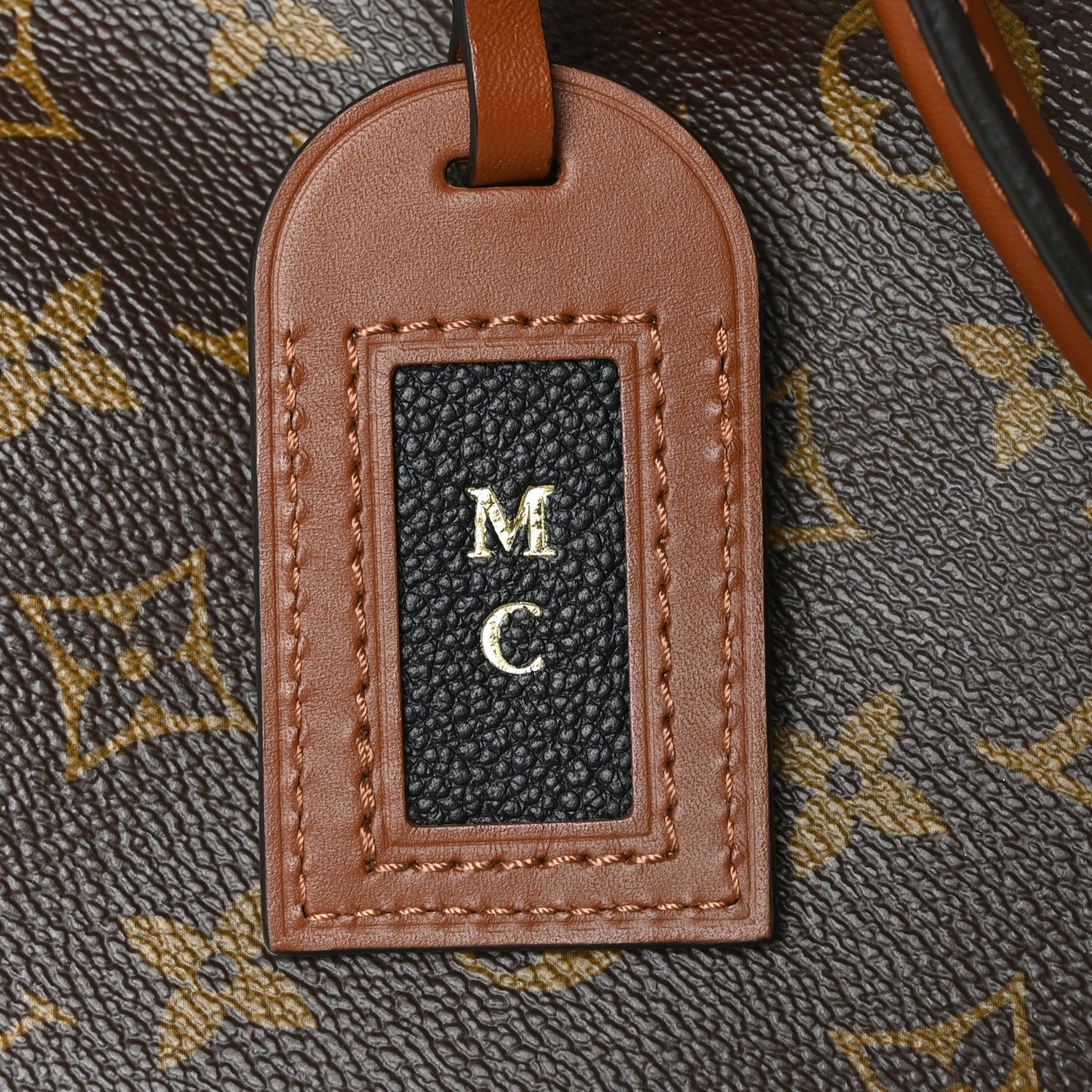 Monogram V Tote MM Black