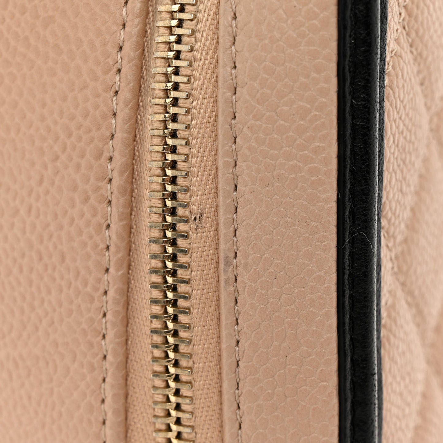 Caviar Quilted Medium CC Filigree Vanity Case Beige Black