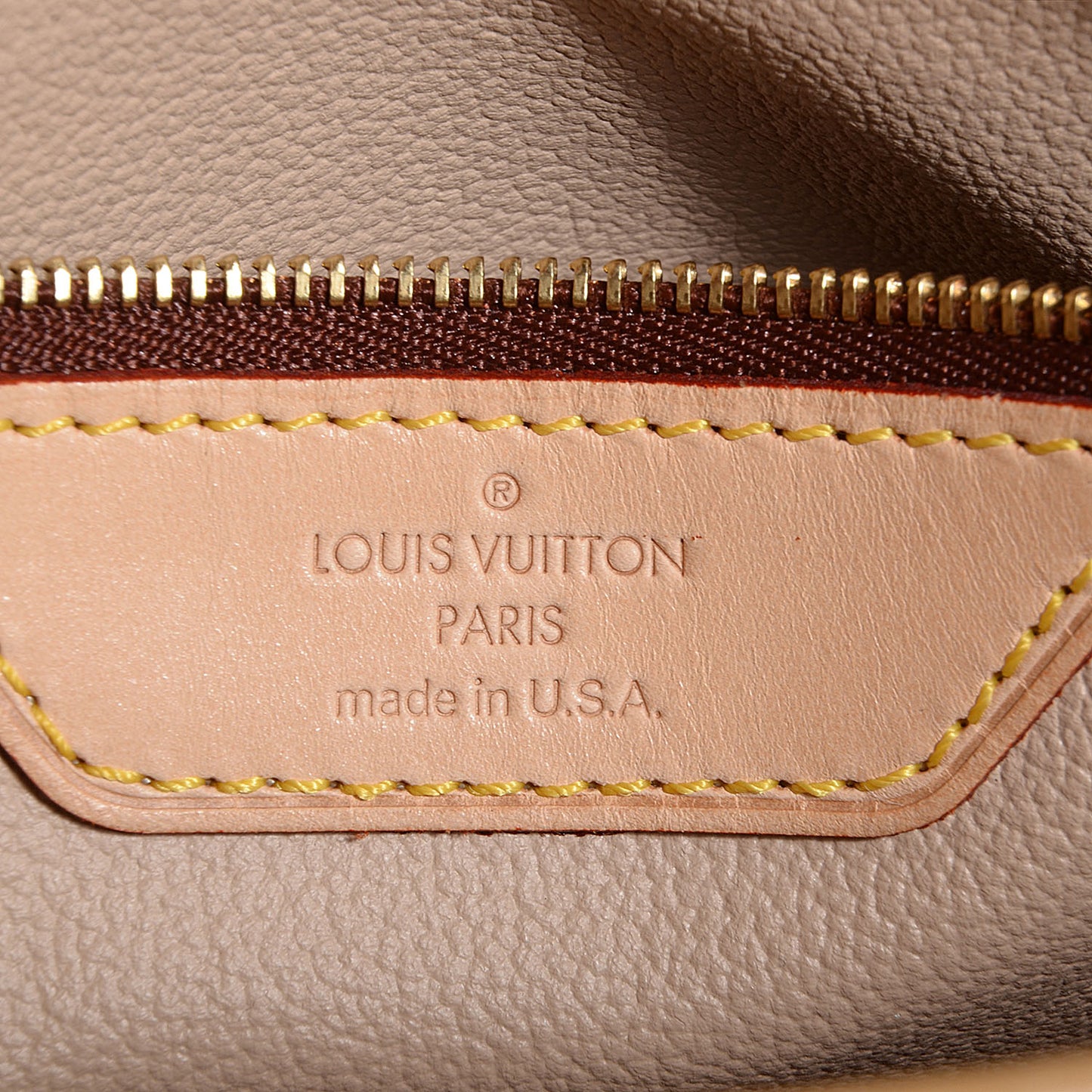 Monogram Petit Bucket 23