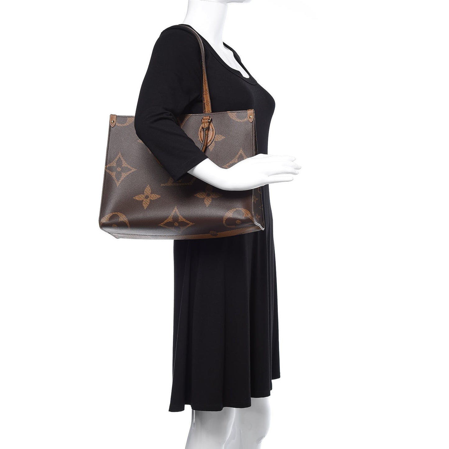 Reverse Monogram Giant Onthego MM