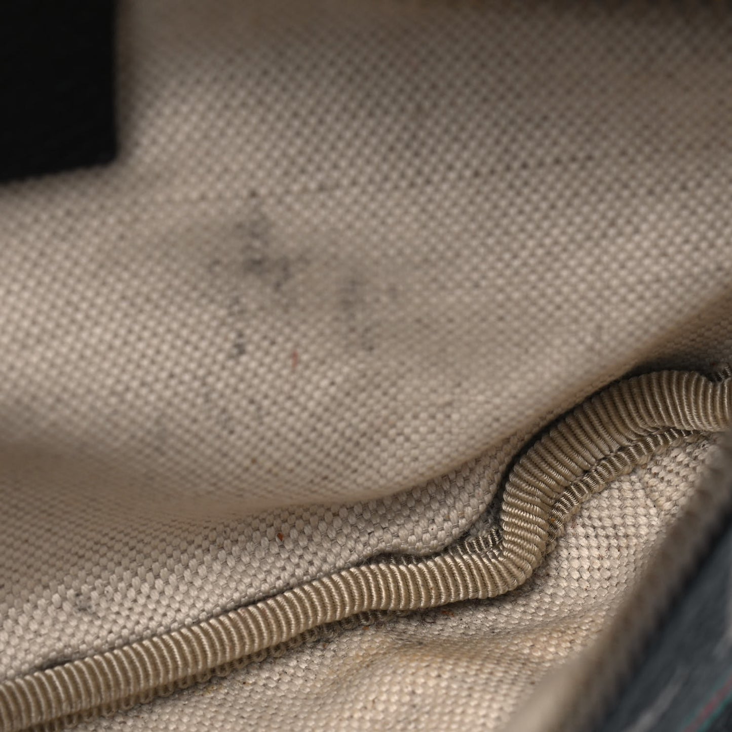Grained Calfskin Small Logo Belt Bag Black