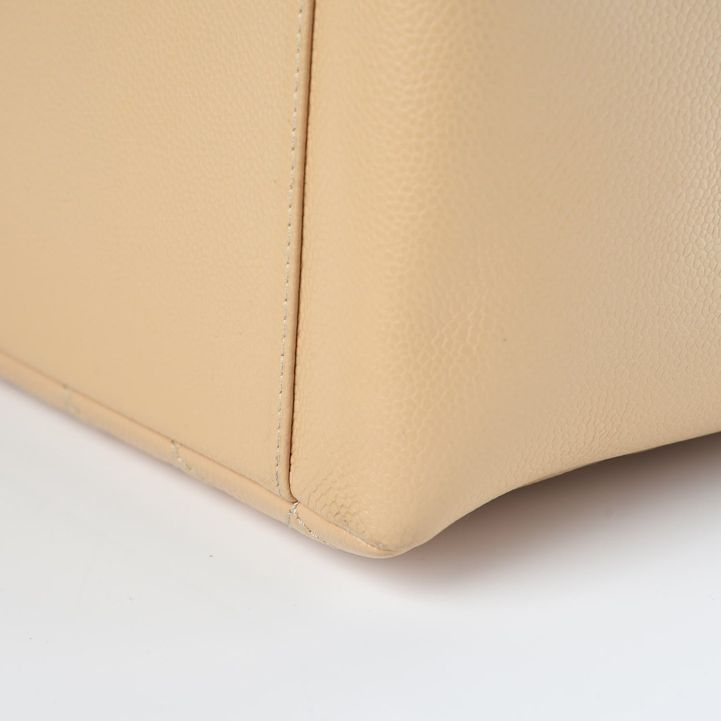 Caviar Quilted Grand Shopping Tote GST Beige Clair
