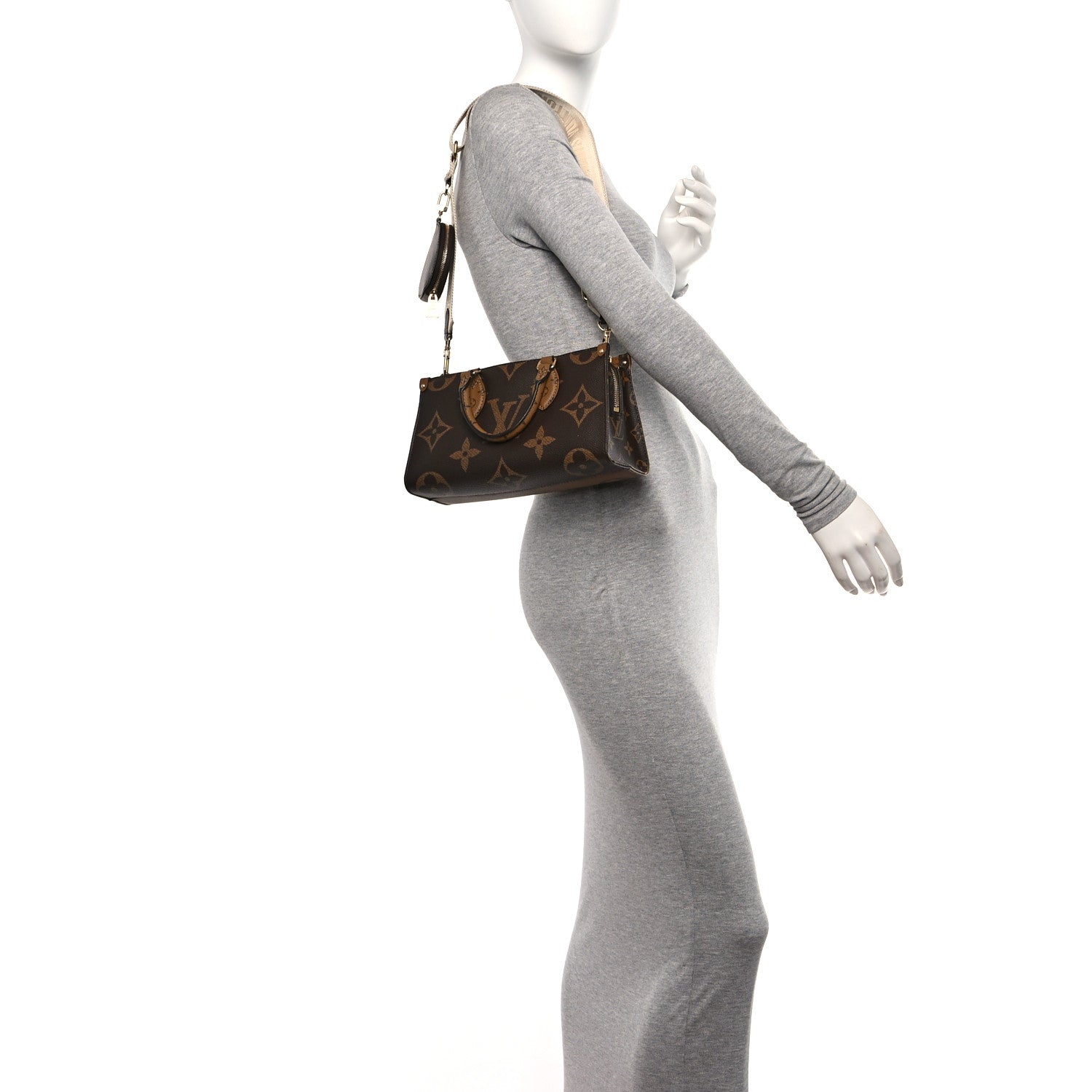 Louis Vuitton Reverse Monogram Giant OnTheGo East West 2 of 10