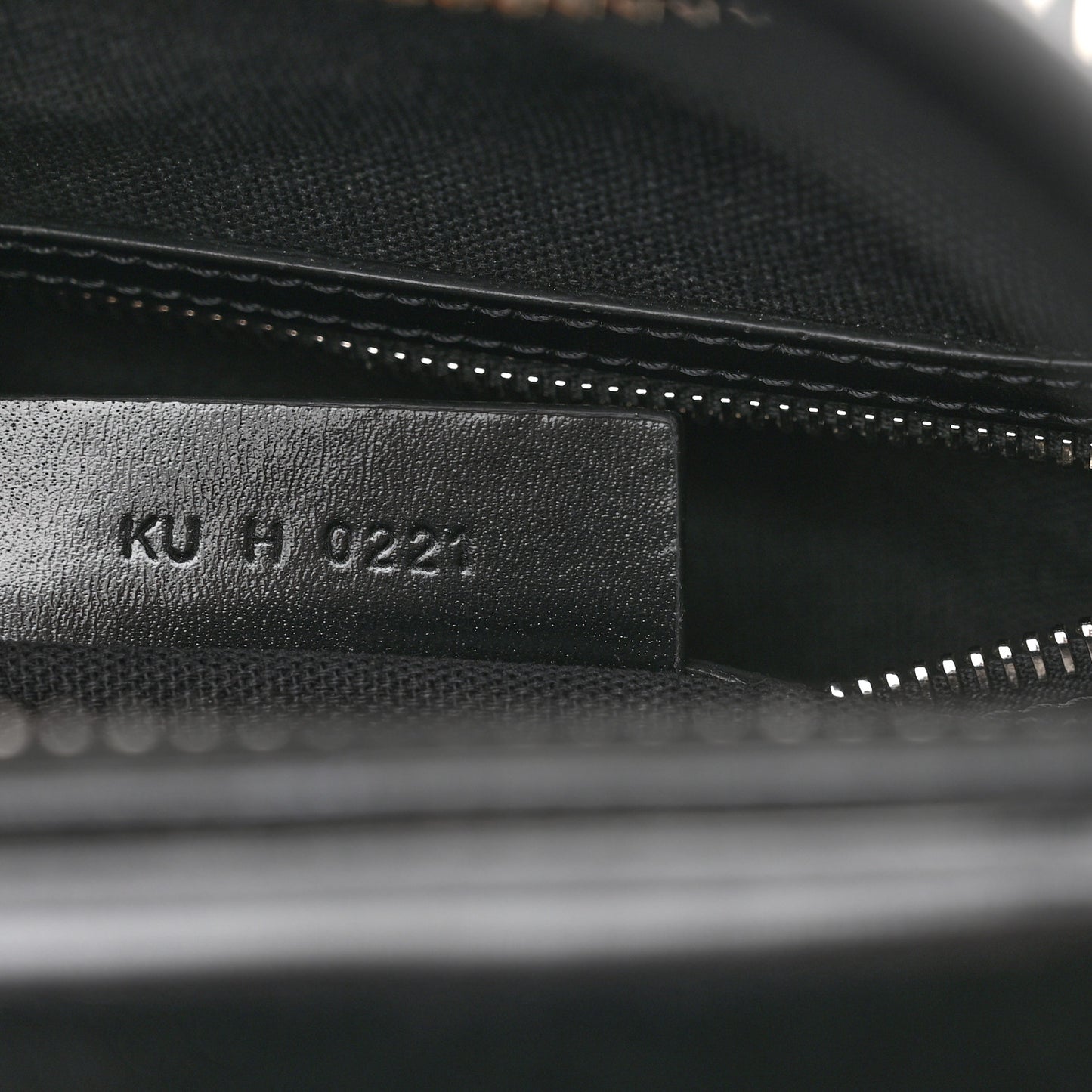 Shiny Lord Calfskin Small Antigona Black