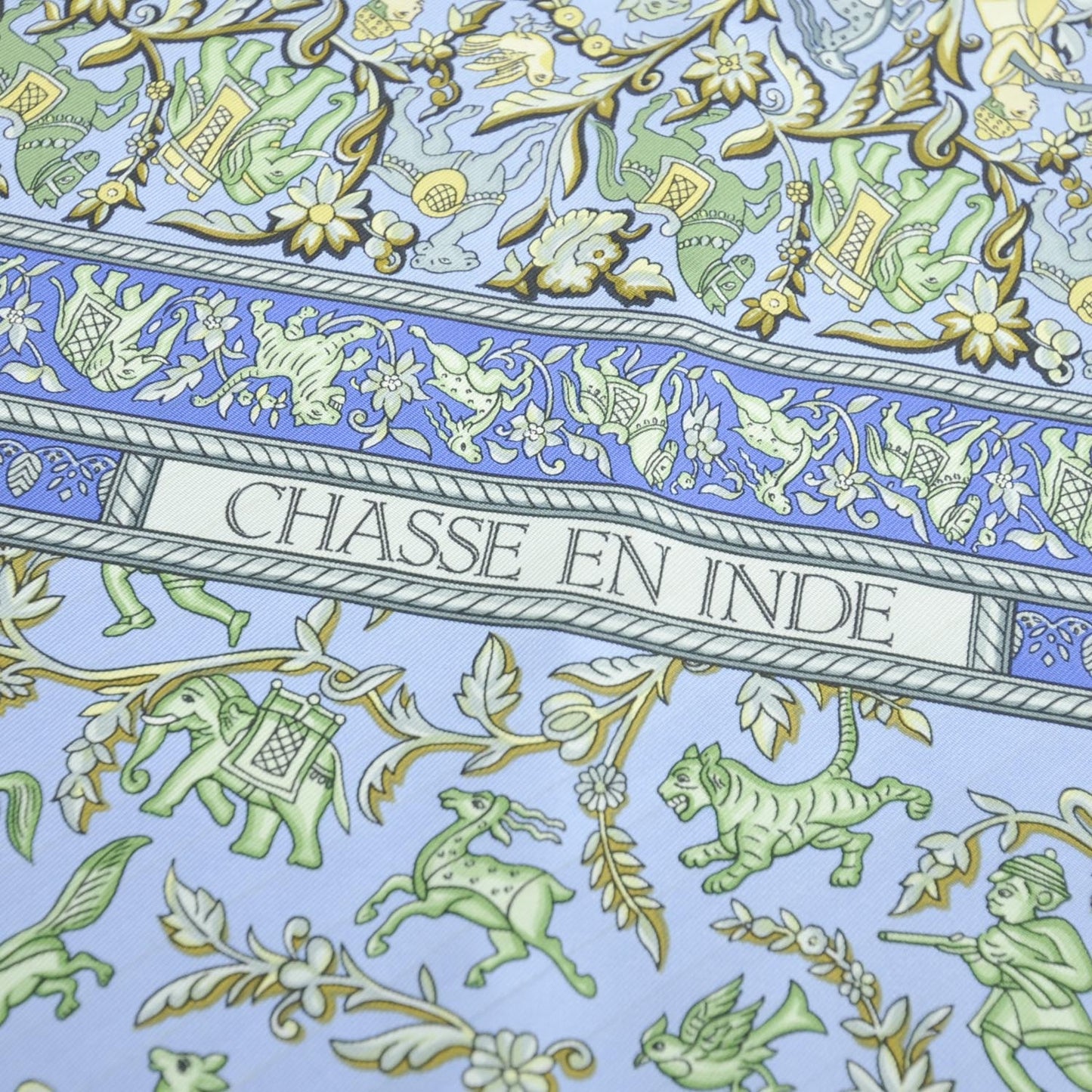 Silk Chasse en Inde Scarf 90
