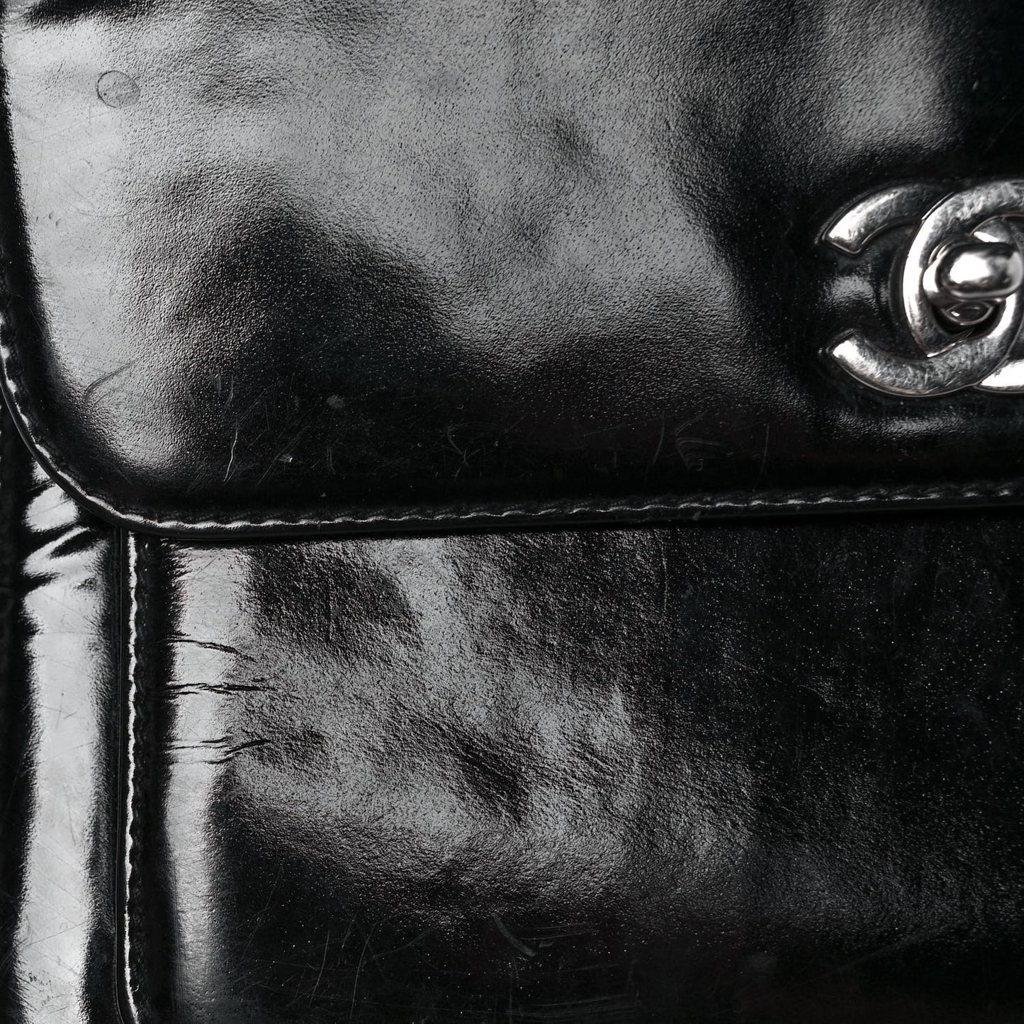 Glazed Calfskin Single Flap Black