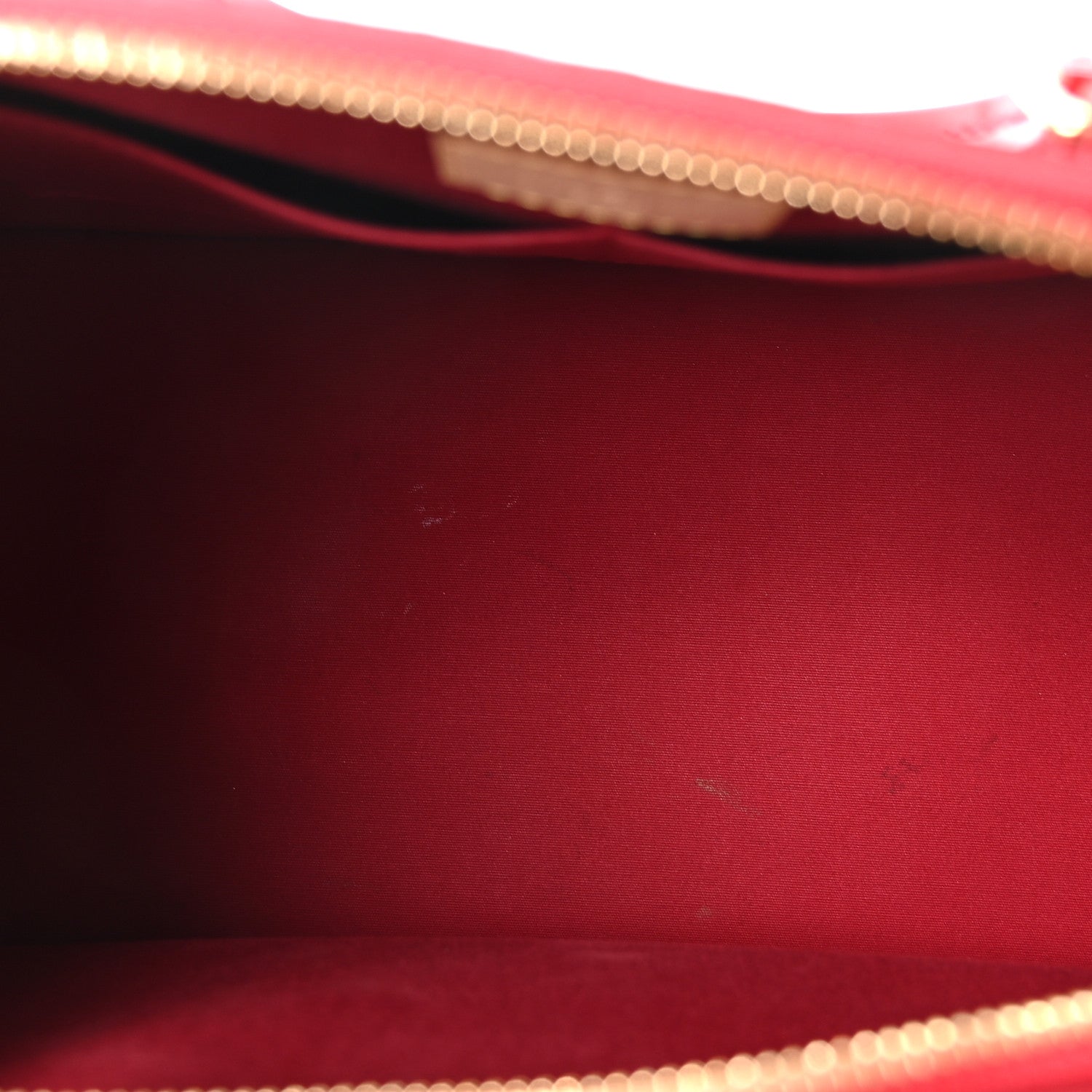 Louis Vuitton Vernis Alma MM Pomme D'Amour 5 of 9