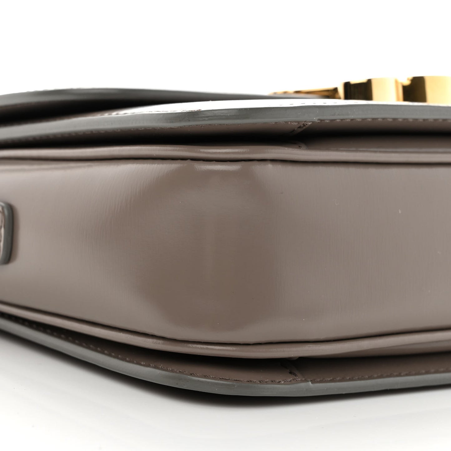 Shiny Calfskin Teen Triomphe Pebble