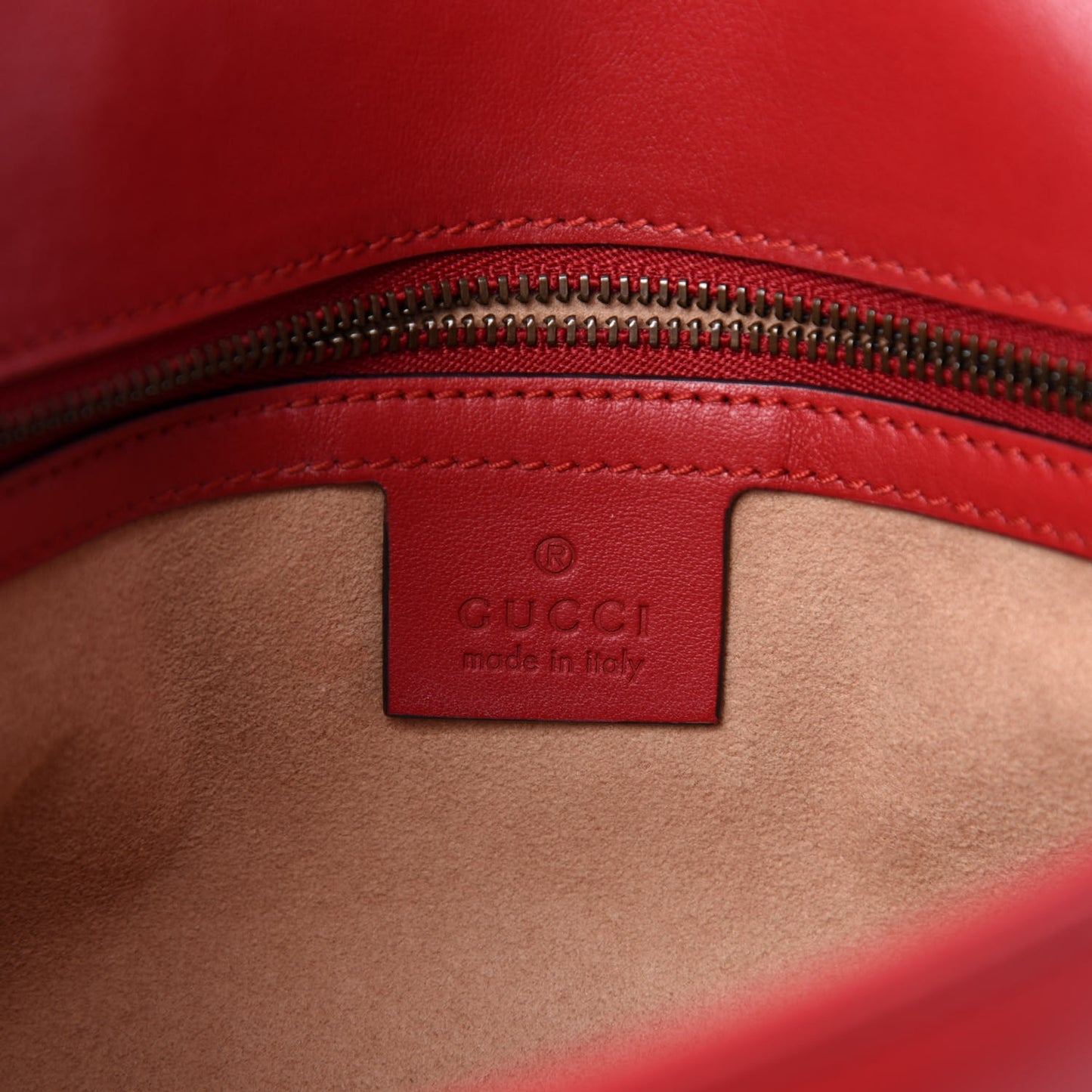 Calfskin Matelasse Small GG Marmont Shoulder Bag Hibiscus Red