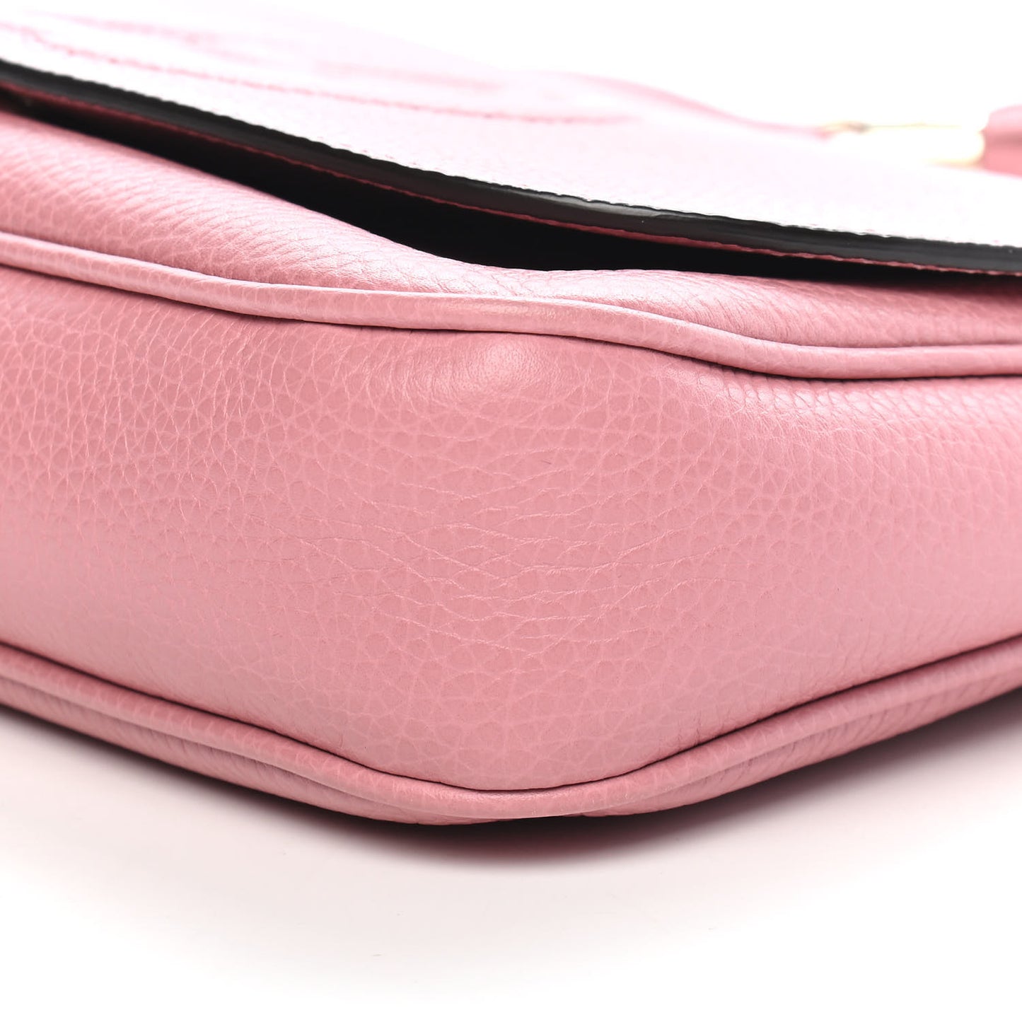 Pebbled Calfskin Medium Soho Flap Crossbody Pink
