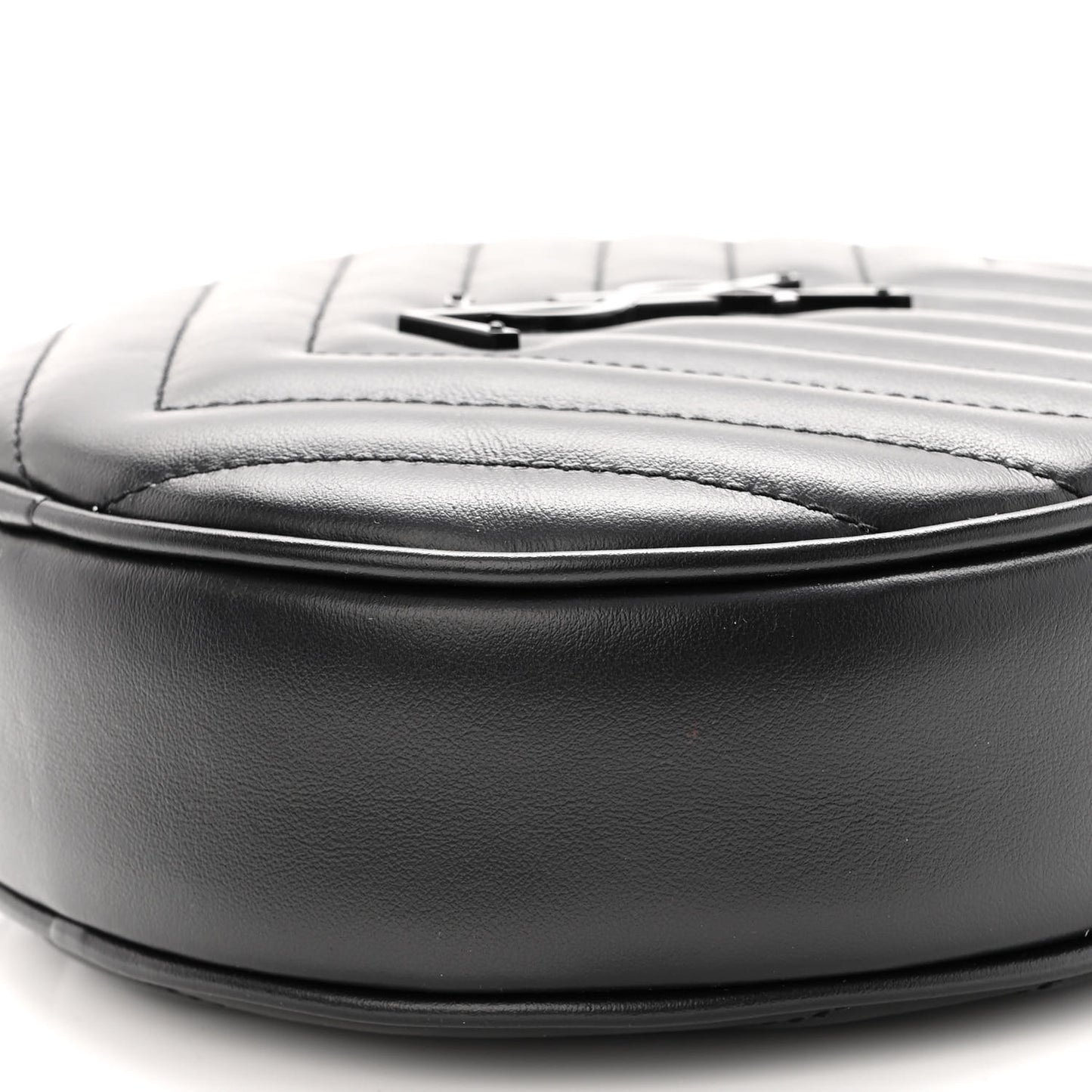 Calfskin Matelasse Chevron Round Vinyle Camera Bag Black