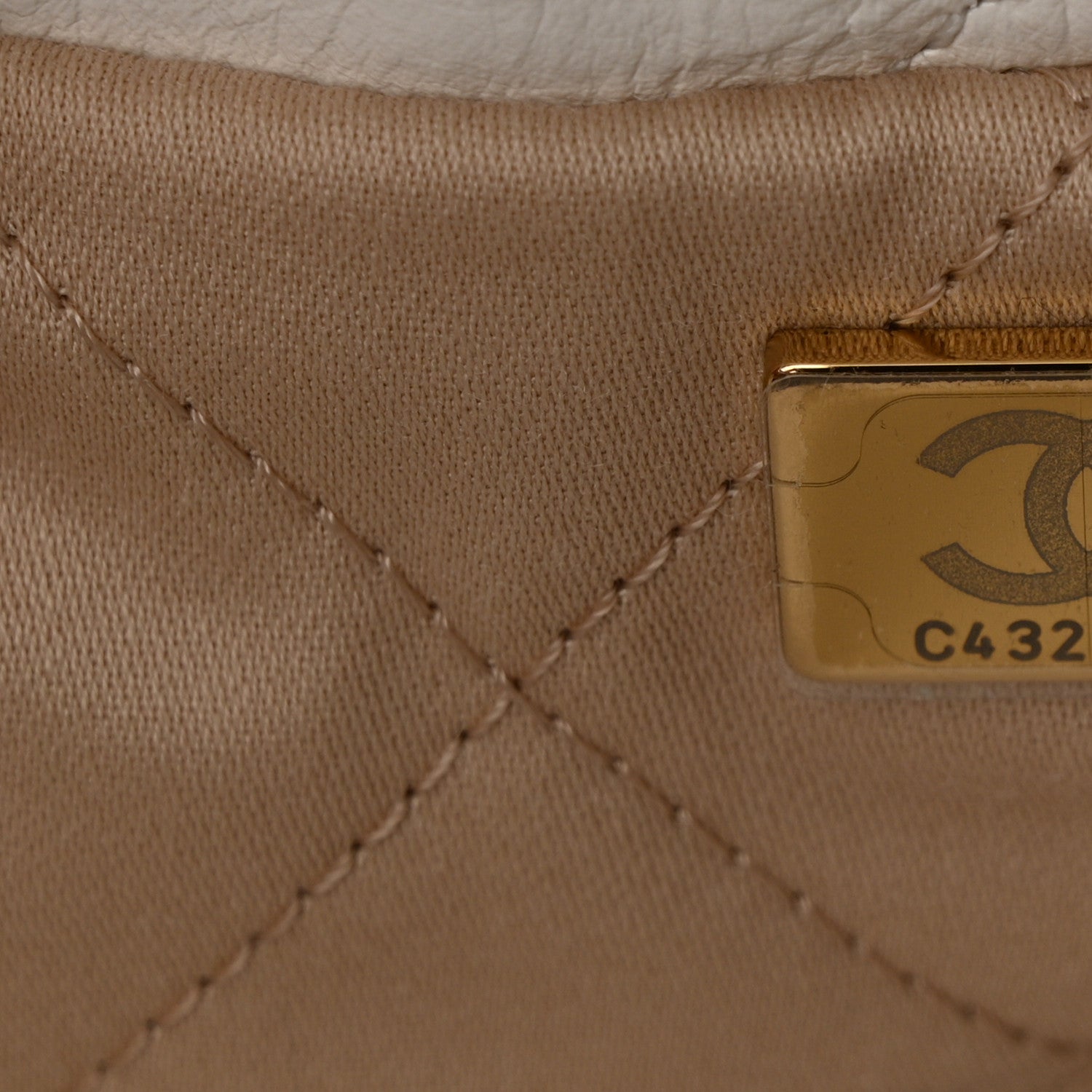 Chanel Shiny Calfskin Quilted Chanel 22 White 8 of 12