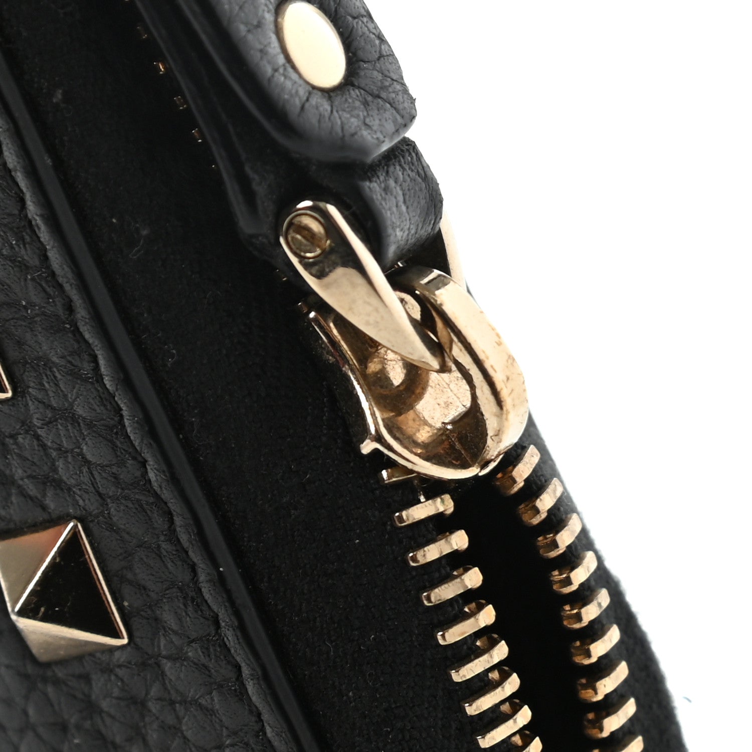 Valentino Garavani Pebbled Calfskin Rockstud Zip Around Wallet Black 10 of 10
