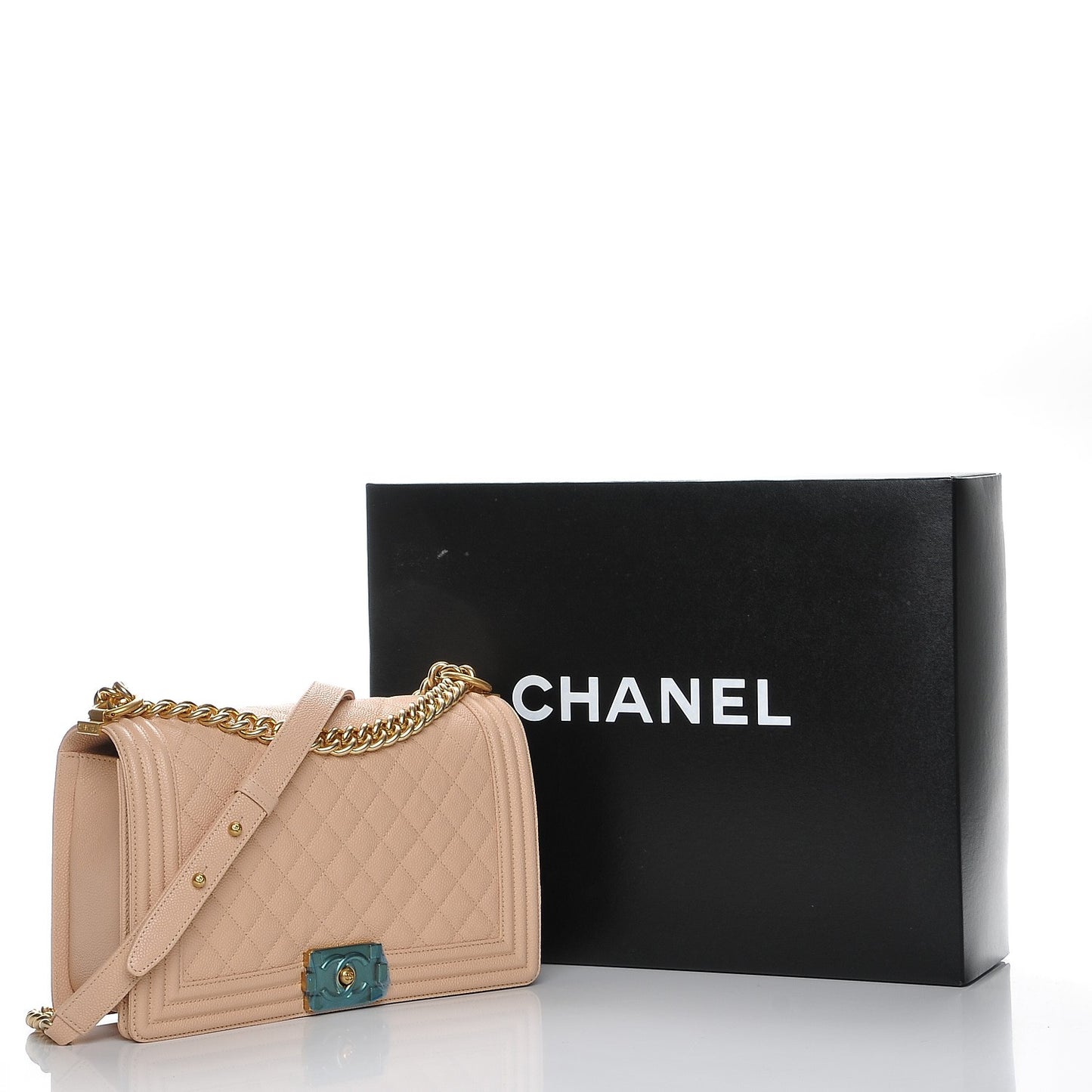 Caviar Quilted New Medium Boy Flap Beige Clair