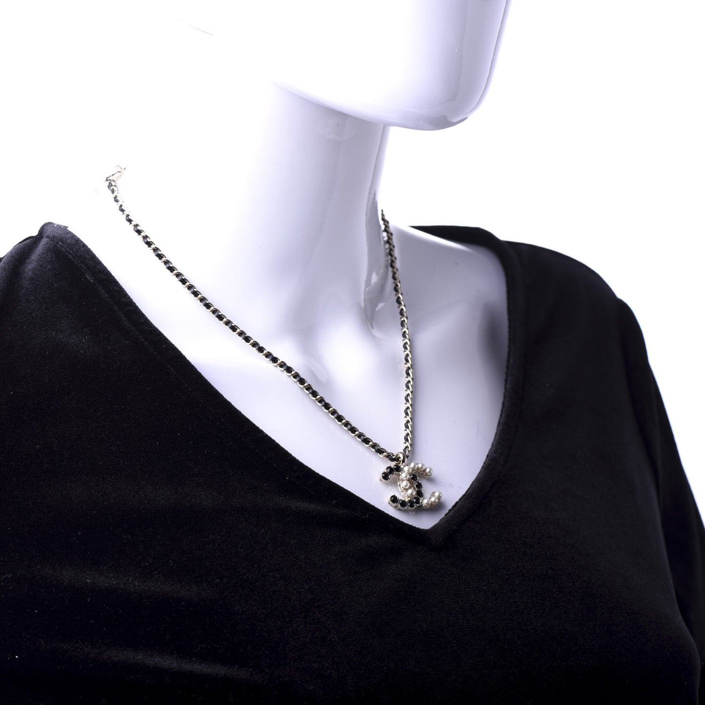 Lambskin Resin Pearl Dazzling Domino Short Necklace Gold Black