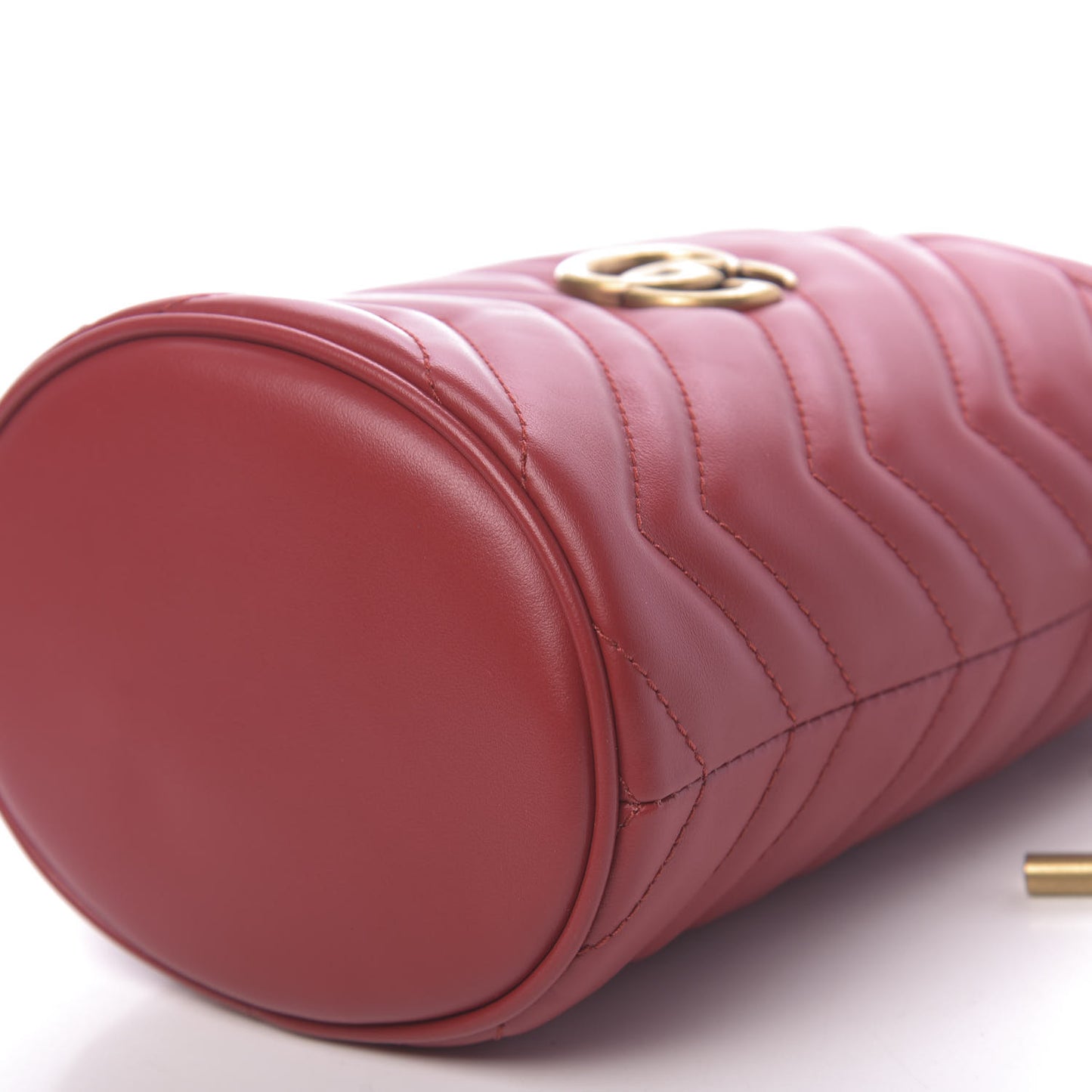 Calfskin Matelasse Mini GG Marmont 2.0 Bucket Bag Hibiscus Red