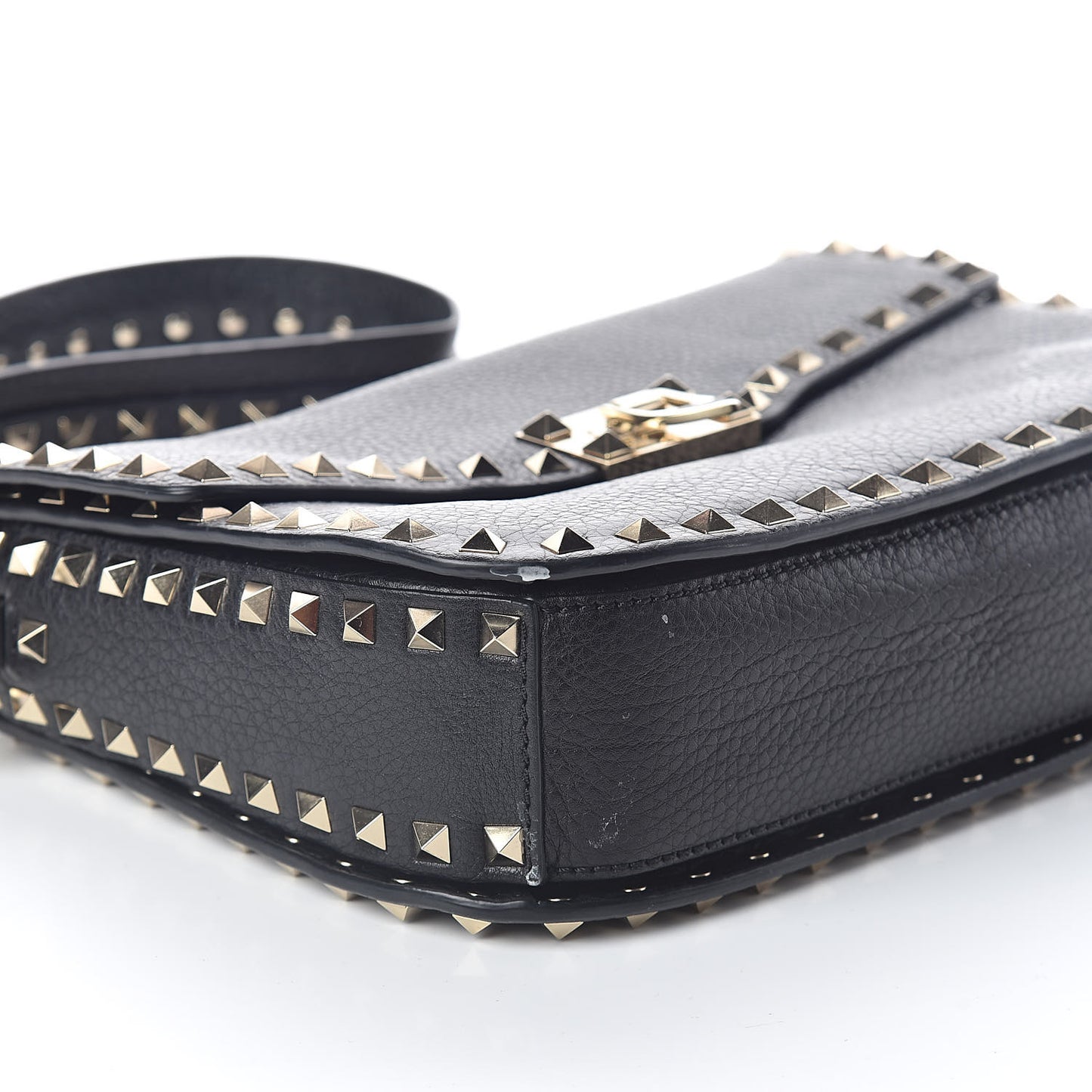 Pebbled Calfskin Medium Rockstud Flap Saddle Bag Black