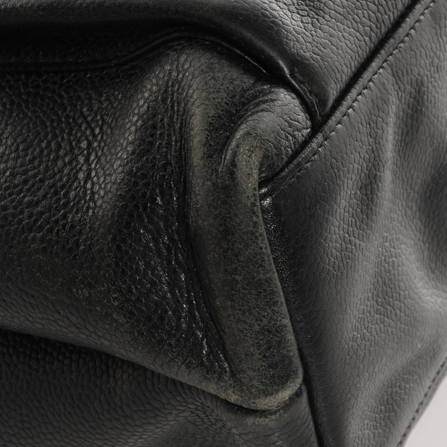 Caviar Shoulder Bag Black