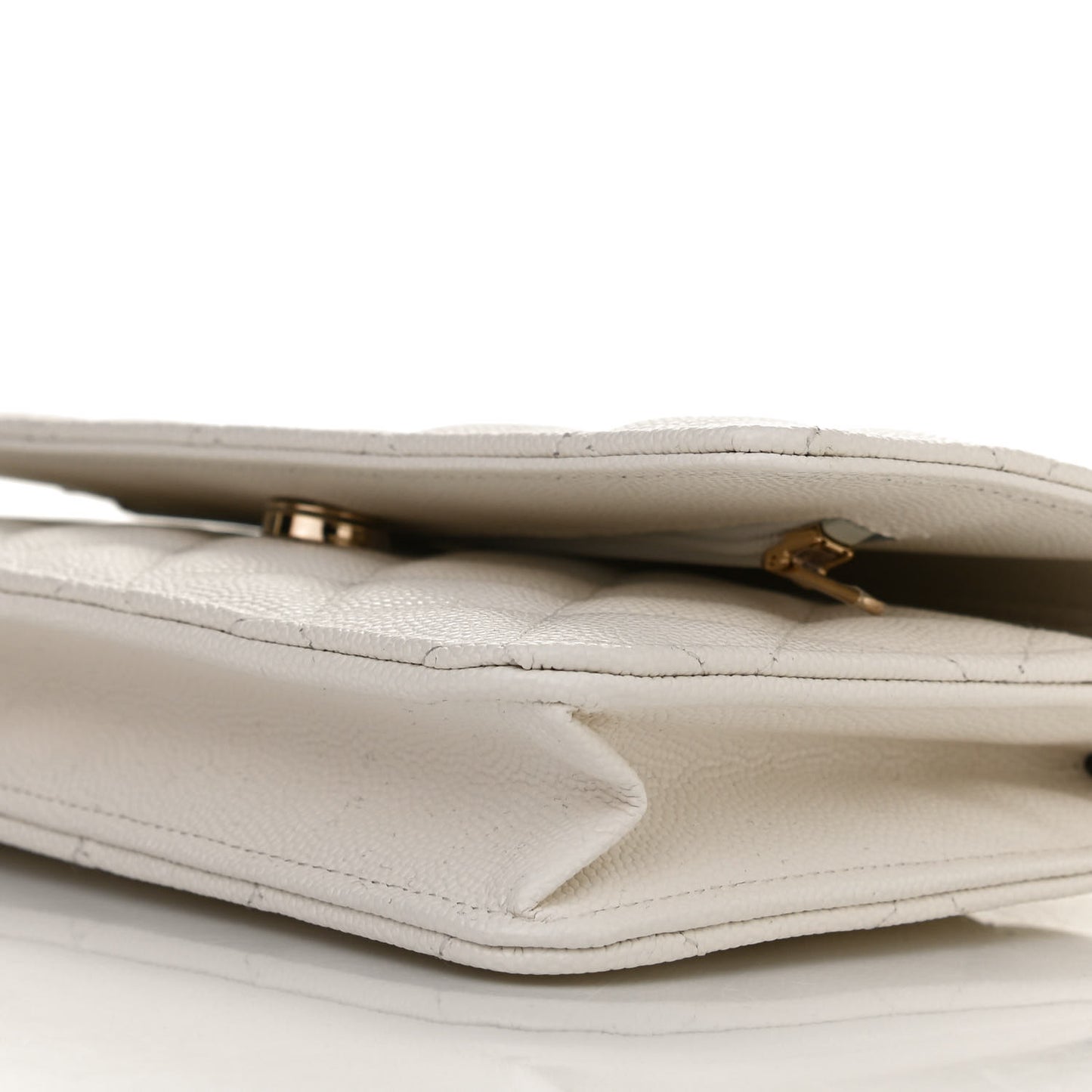 Caviar Quilted Wallet On Chain WOC White