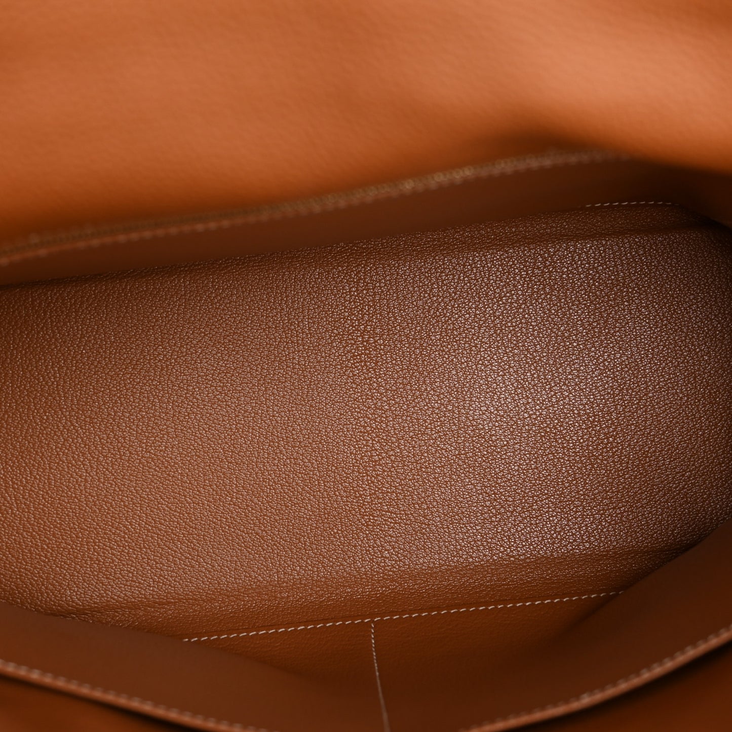 Togo Kelly Retourne 35 Gold