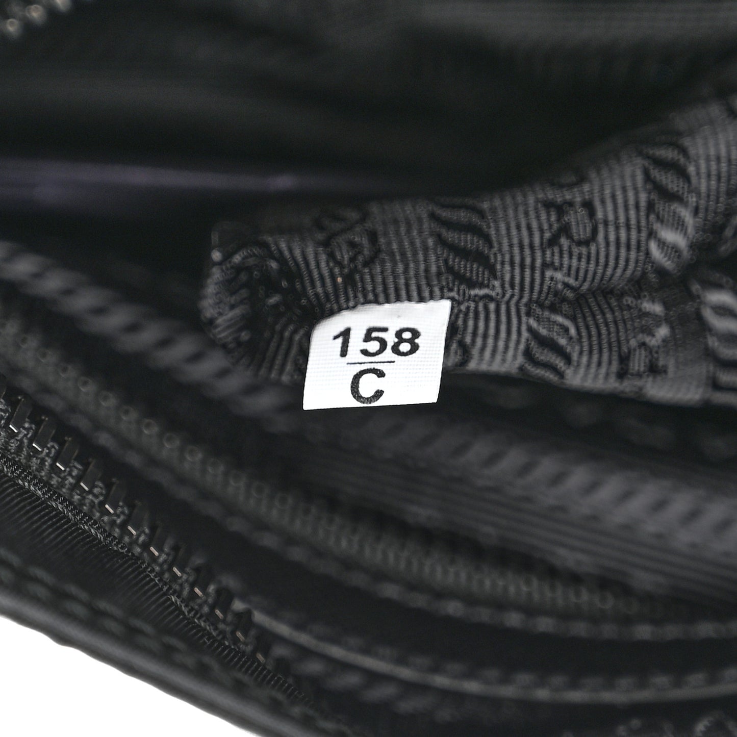 Tessuto Nylon Saffiano Flat Messenger Bag Black