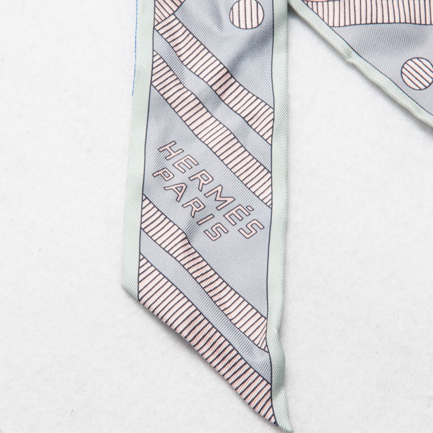 Silk Balade En Berline Twilly Gris Bleu Beige Rose