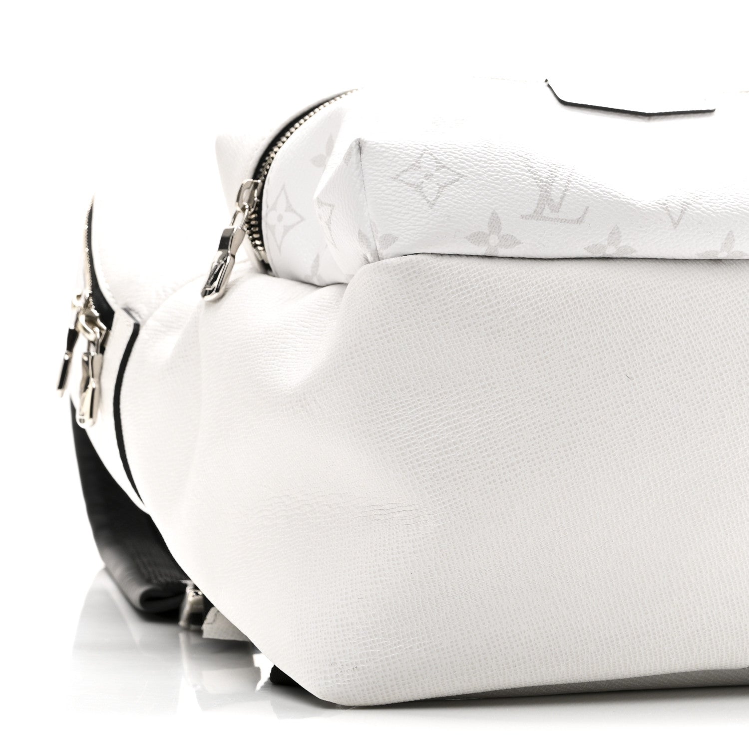 Louis Vuitton Taiga Monogram Discovery Backpack PM White 8 of 9