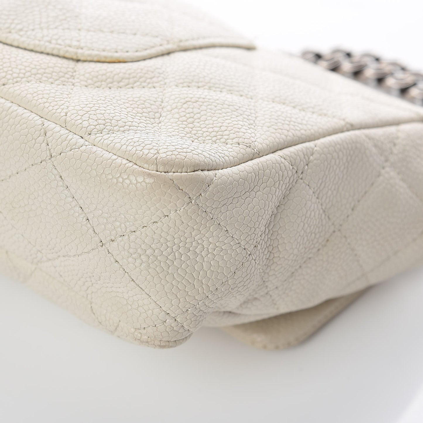 Caviar Quilted 2.55 Reissue East West Flap White