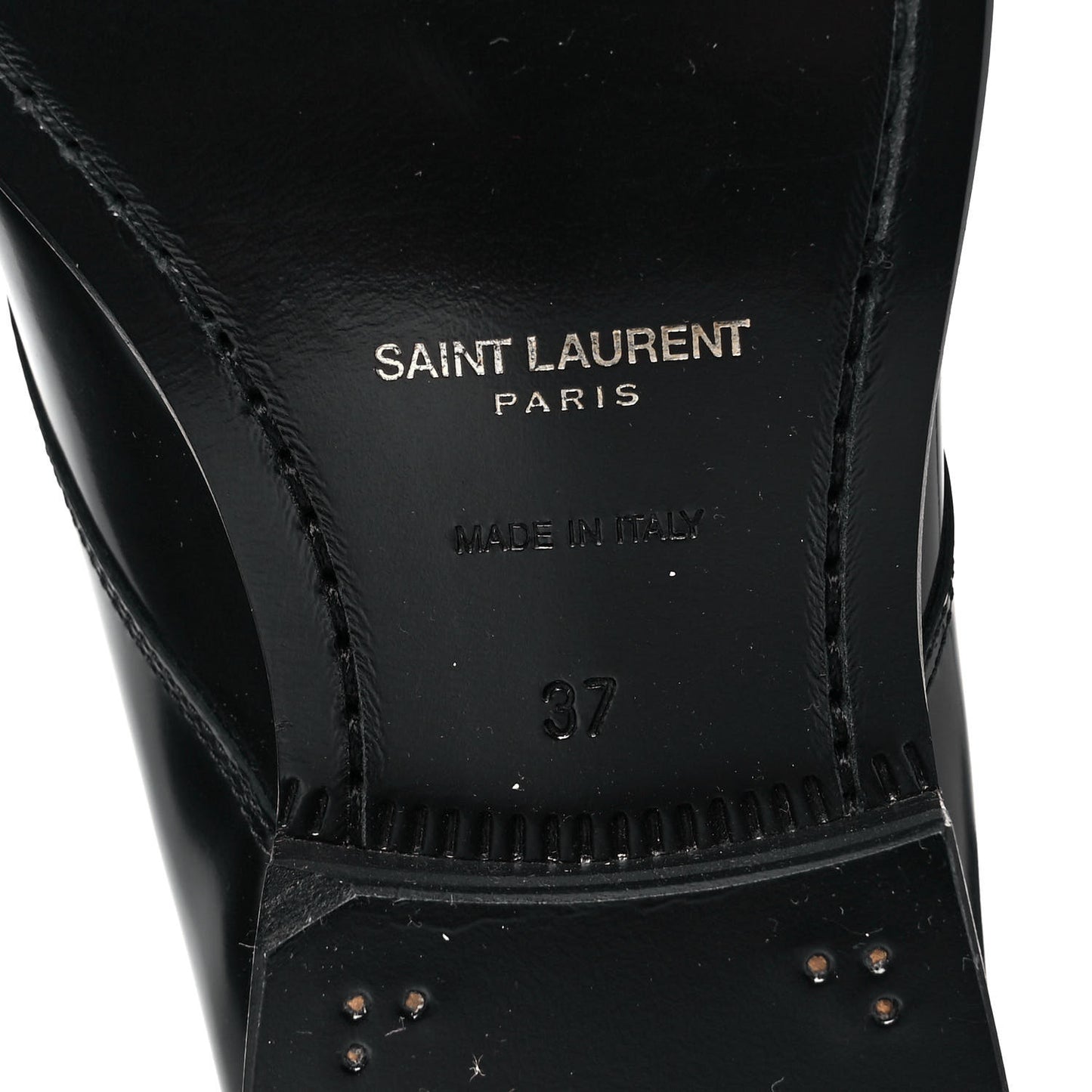 Patent Calfskin Montaigne 25 Uniform 37 Black