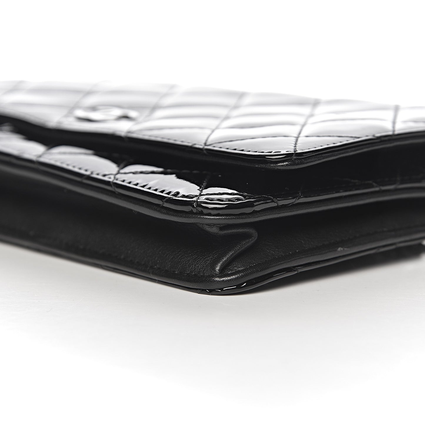 Patent Quilted Wallet On Chain WOC Black
