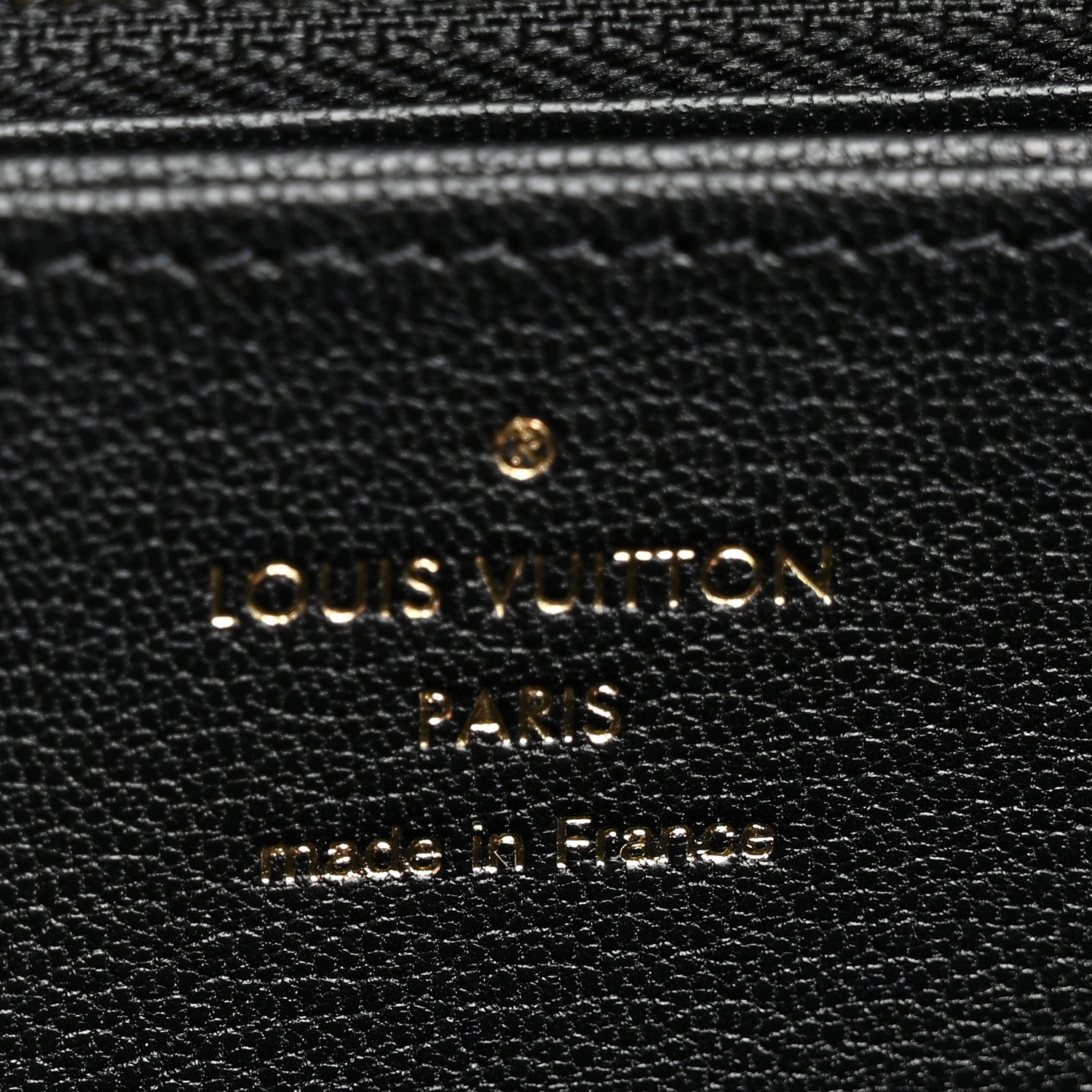 Louis Vuitton Alligator Zippy Wallet Black 6 of 7