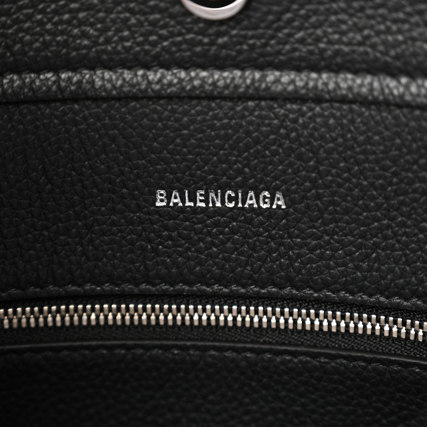Grained Calfskin Small Everyday North South Shoulder Tote Bag Black