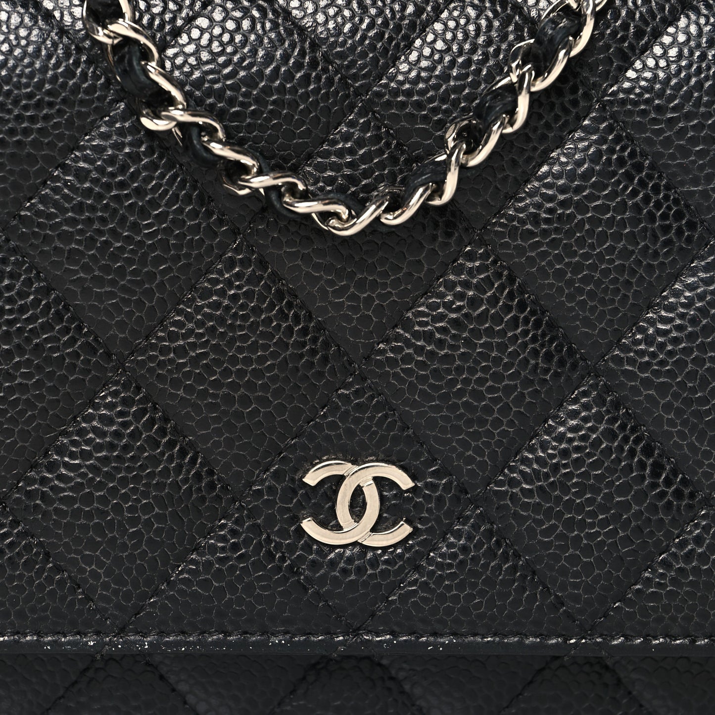 Caviar Quilted Wallet on Chain WOC Black