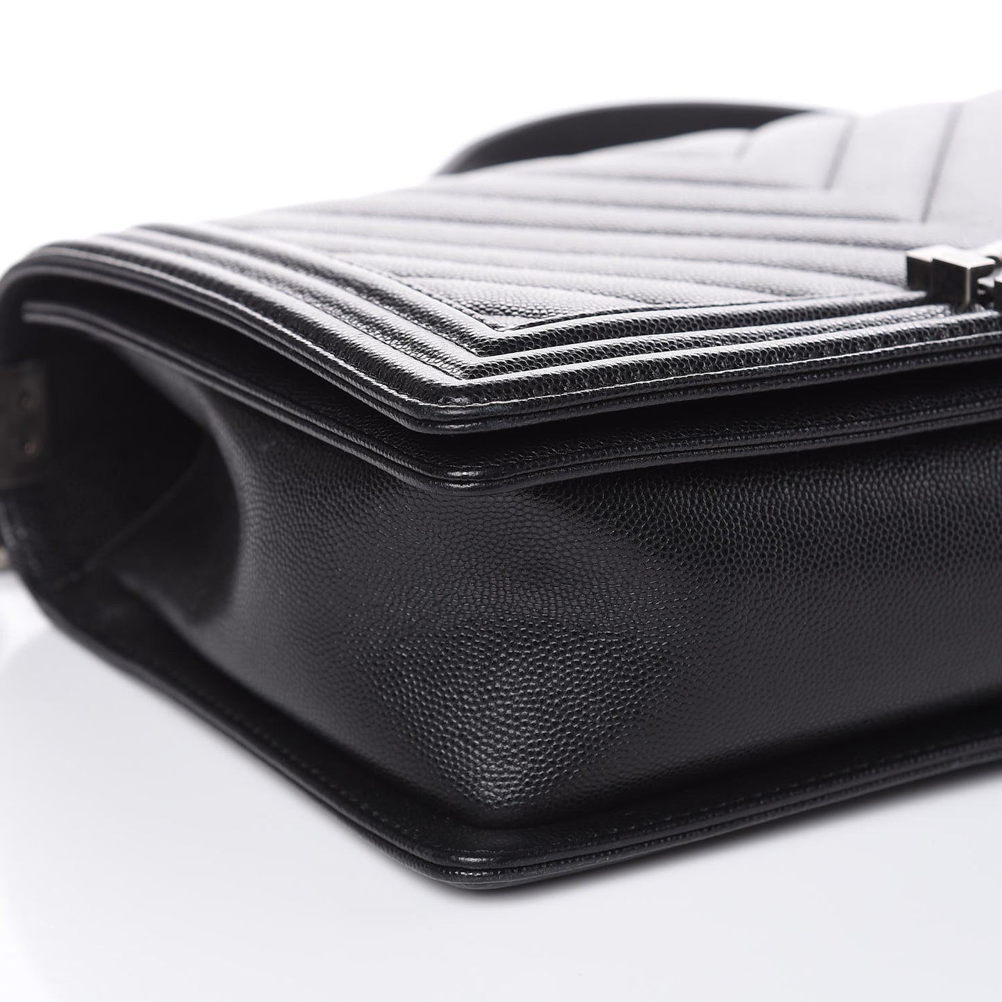 Caviar Chevron Quilted New Medium Boy Flap Black