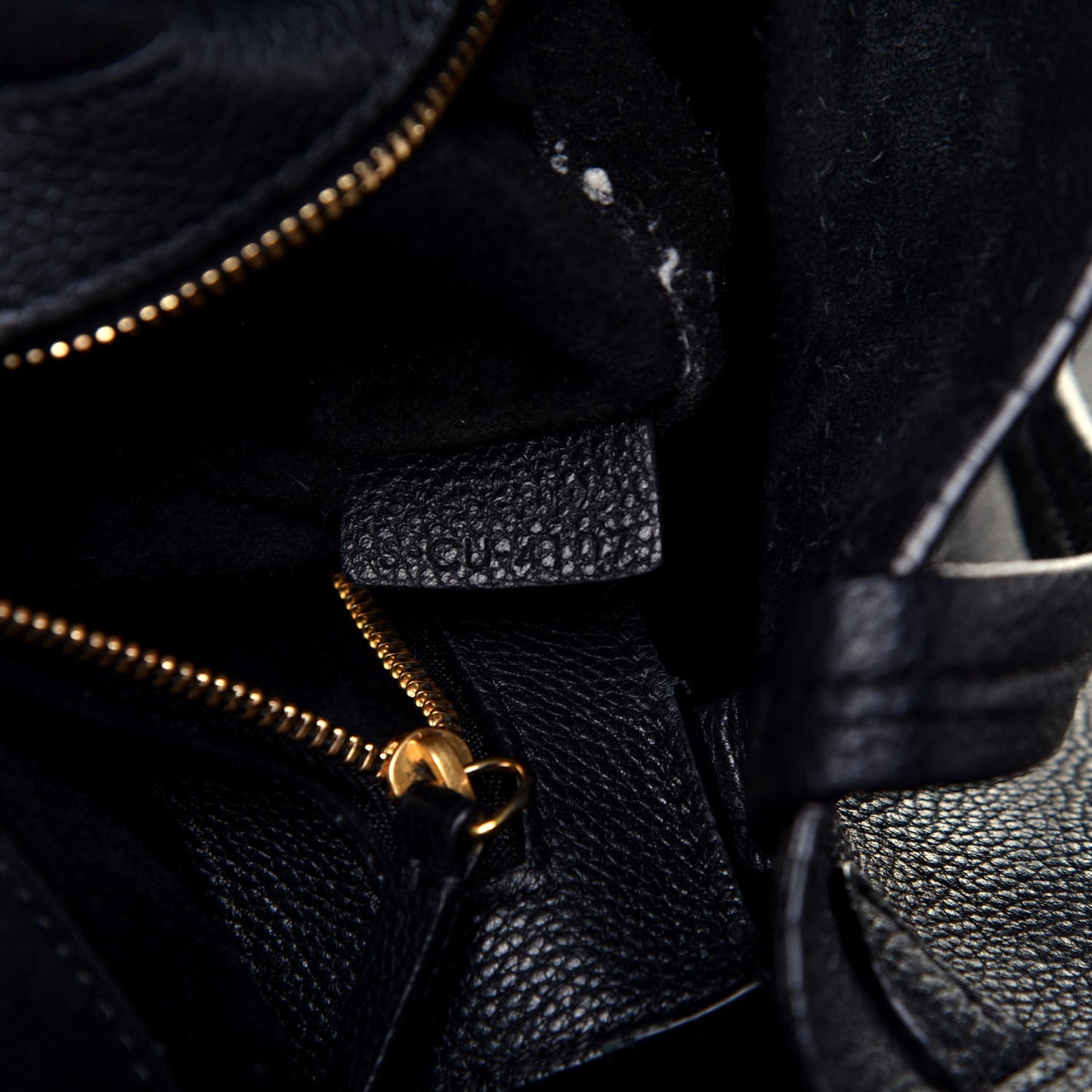 Soft Grained Calfskin Medium Belt Cabas Phantom Black