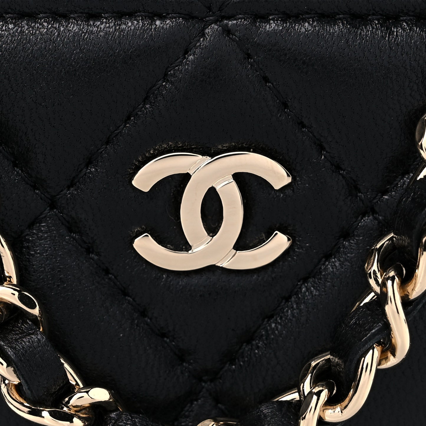 Lambskin Quilted Mini Vanity Case With Chain Black