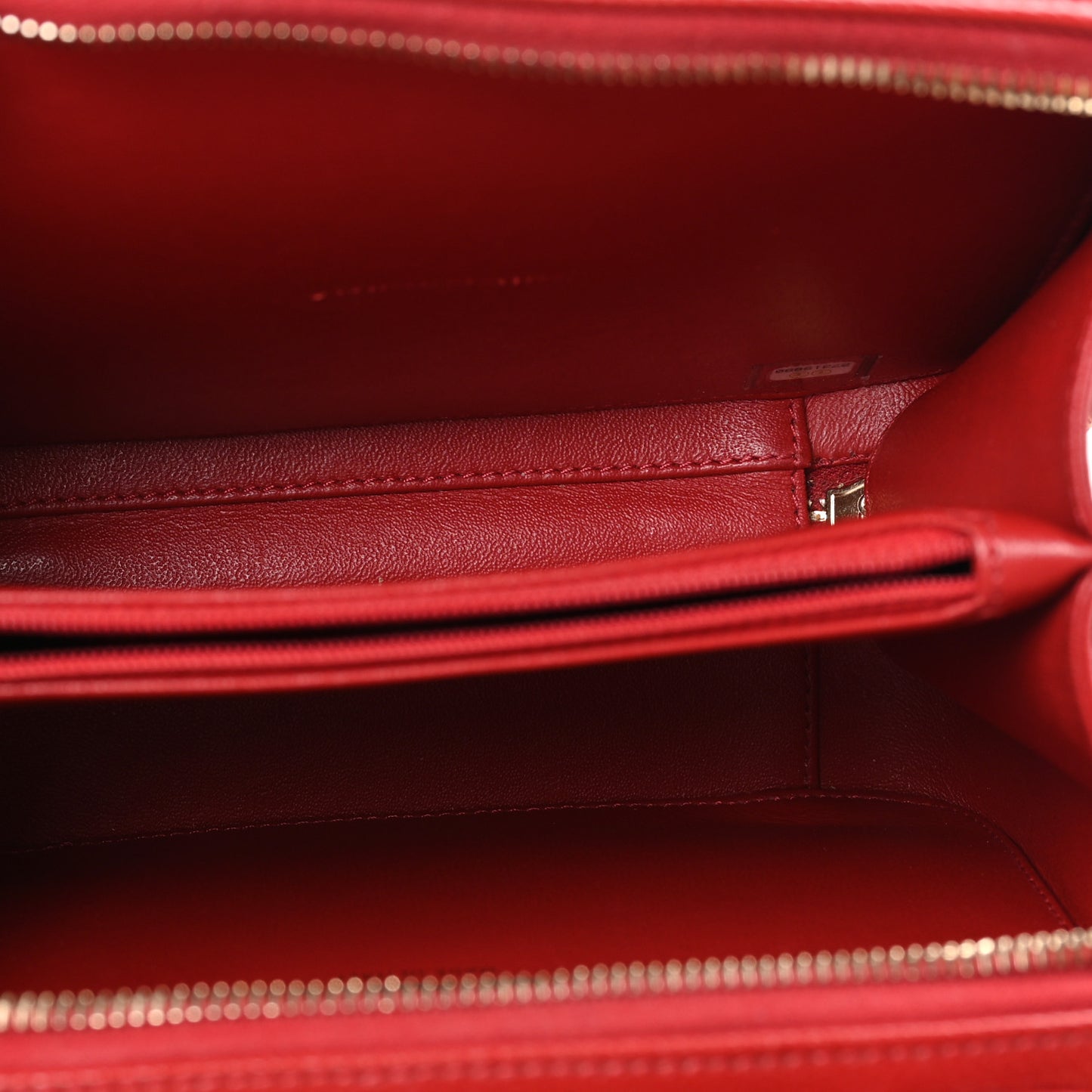 Caviar Quilted Medium CC Filigree Vanity Case Dark Red